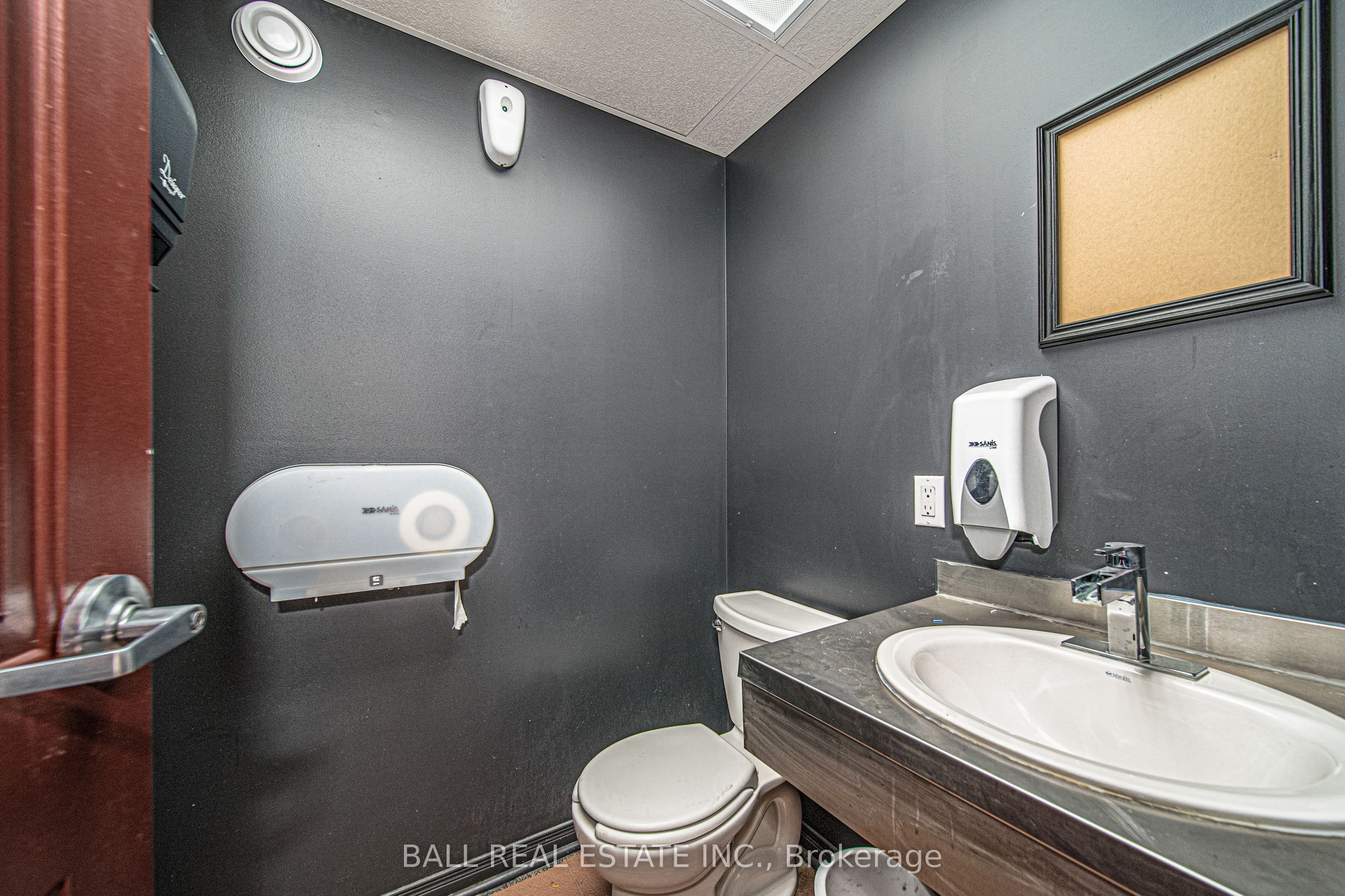 212 Highland Street Property Photo 25