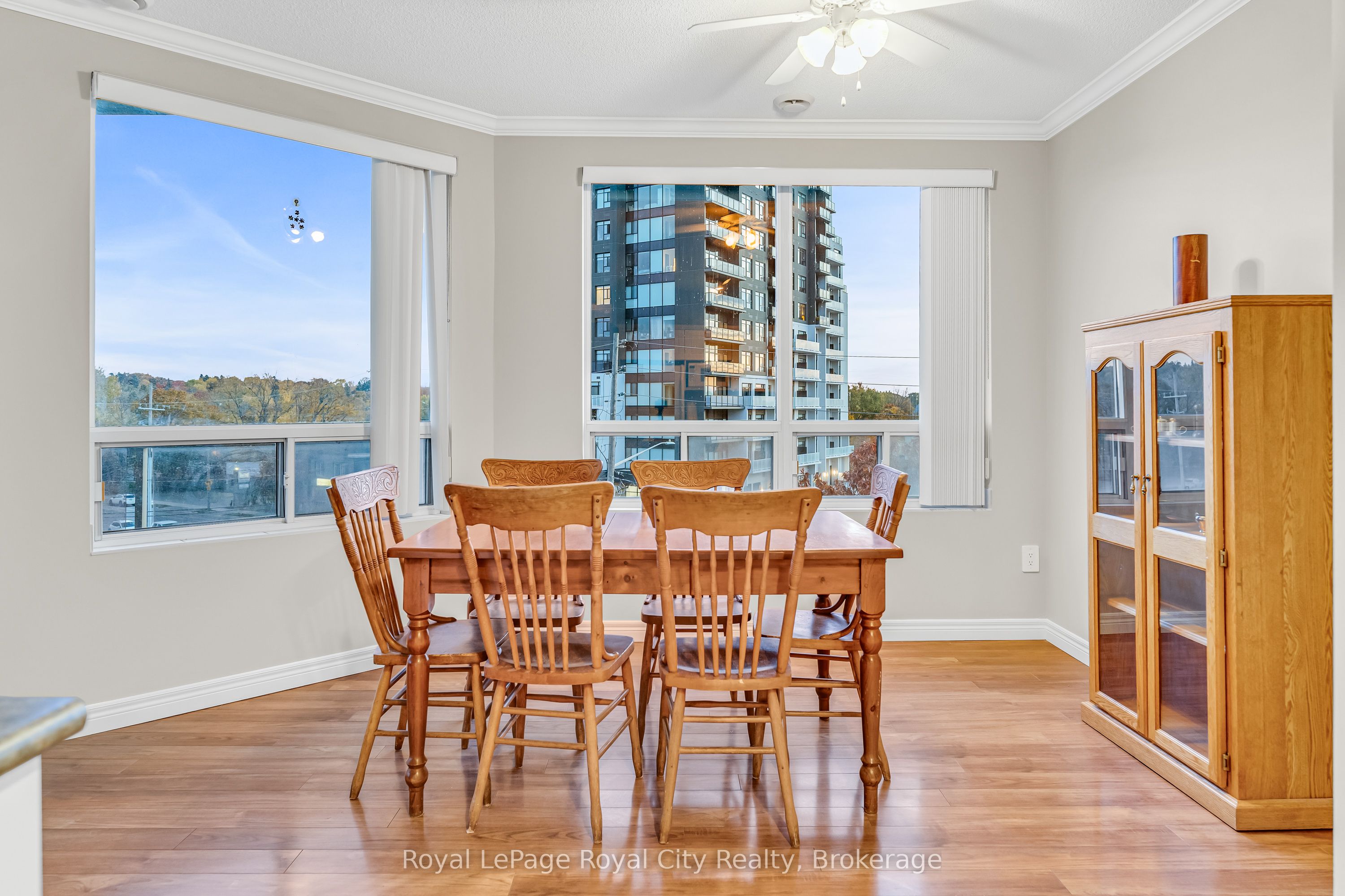 #311 - 60 Wyndham Street Property Photo 12