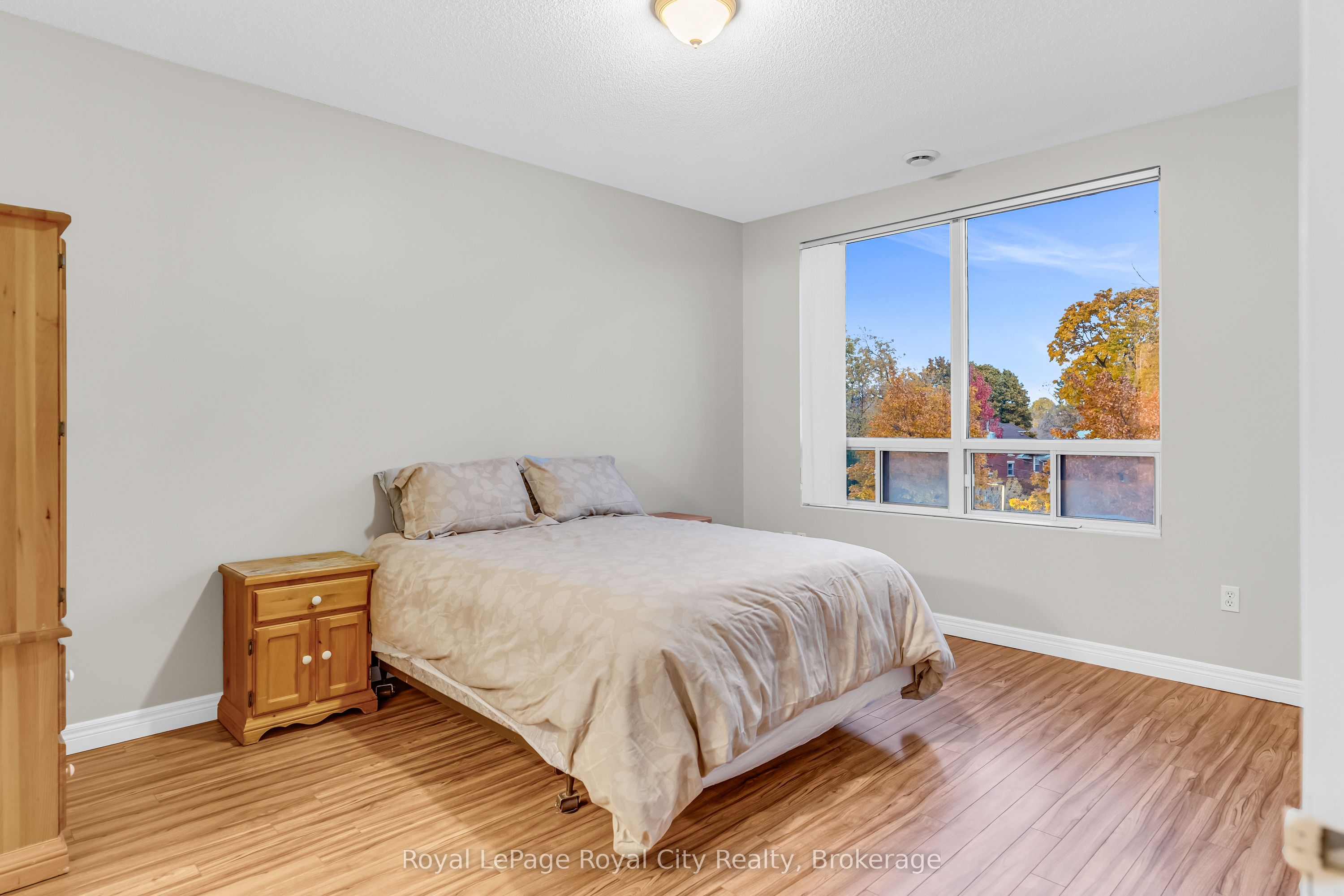 #311 - 60 Wyndham Street Property Photo 20