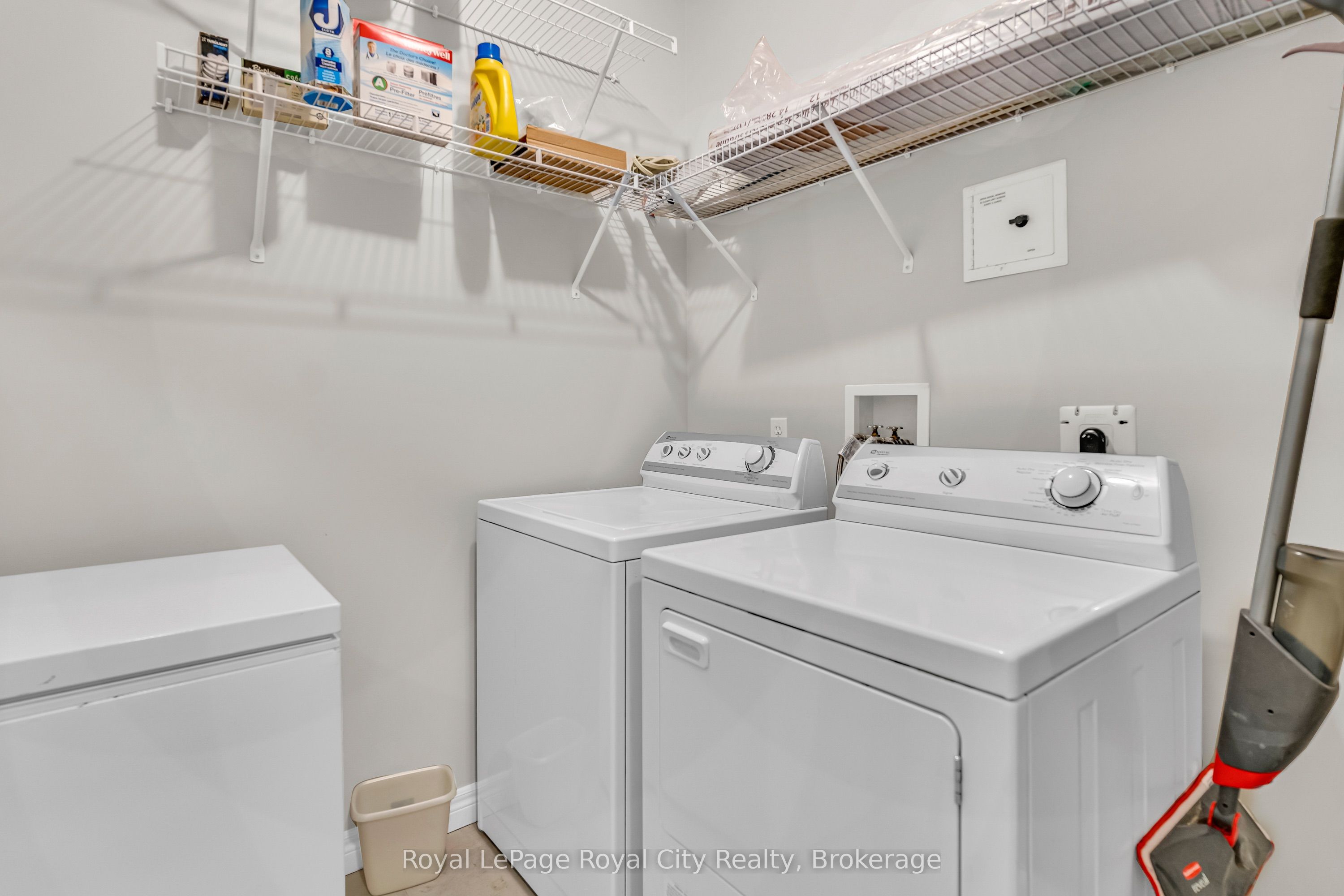 #311 - 60 Wyndham Street Property Photo 24