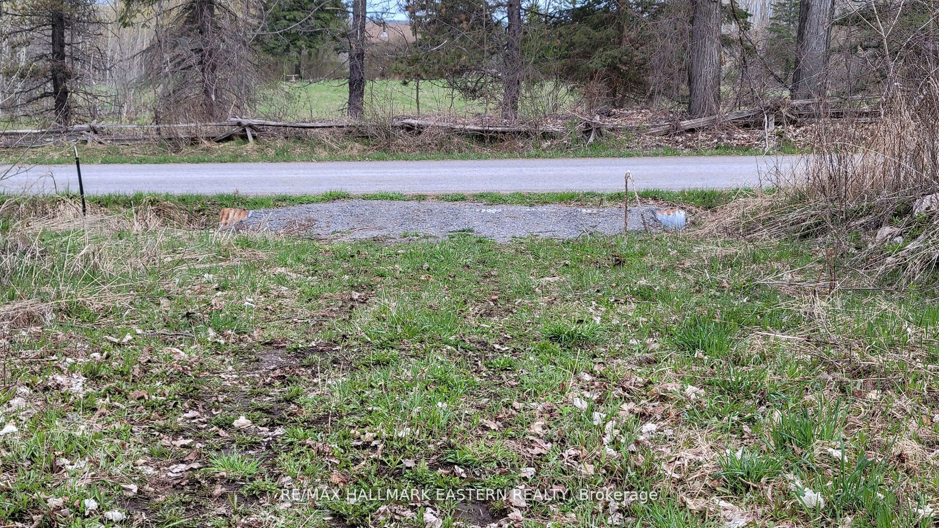 1737 Thirteenth Line Property Photo 8