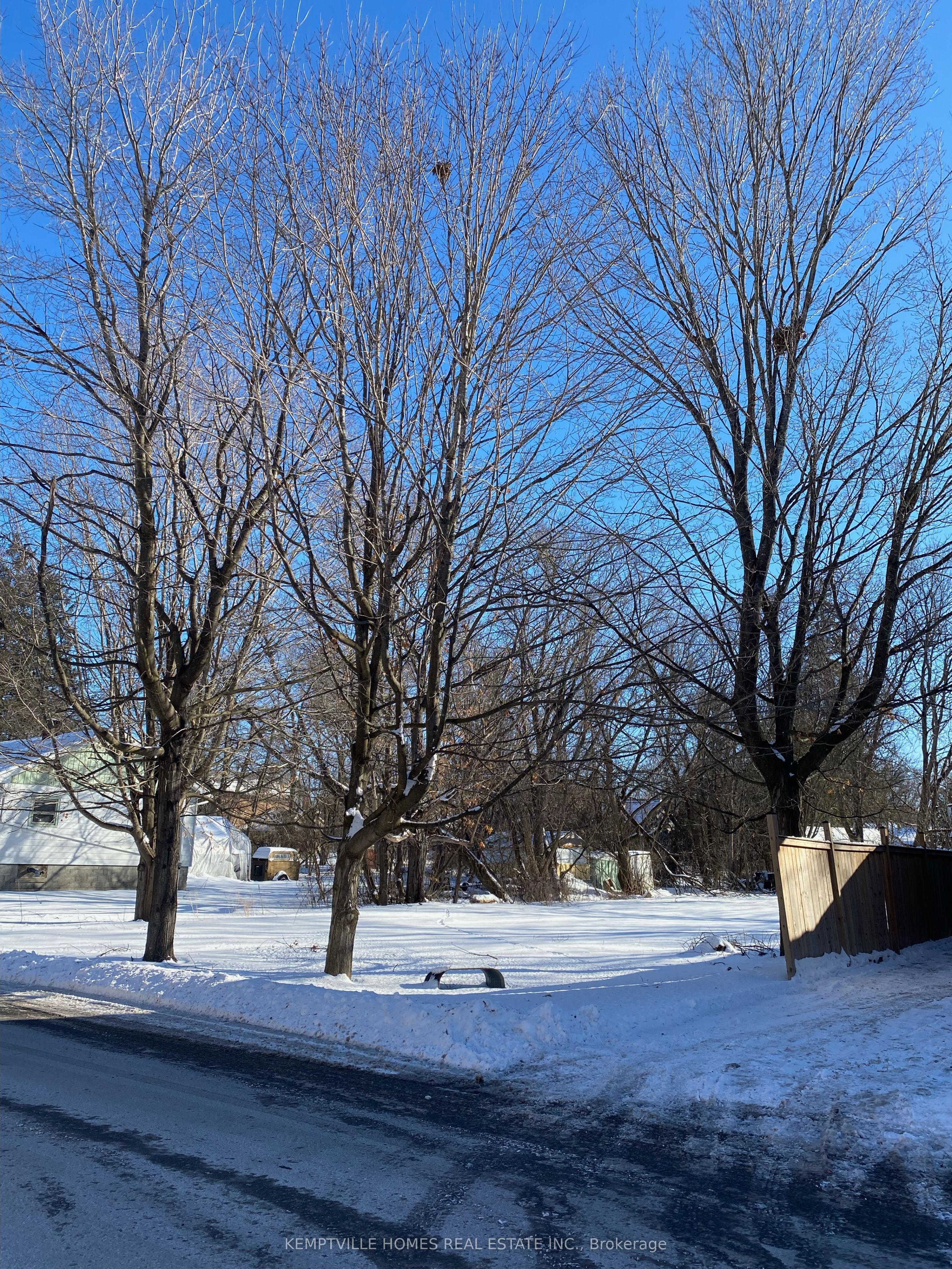 114 Lewis Street Property Photo 3