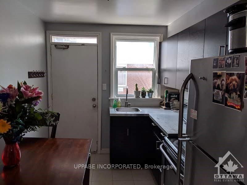 382 Brant Street Property Photo 6