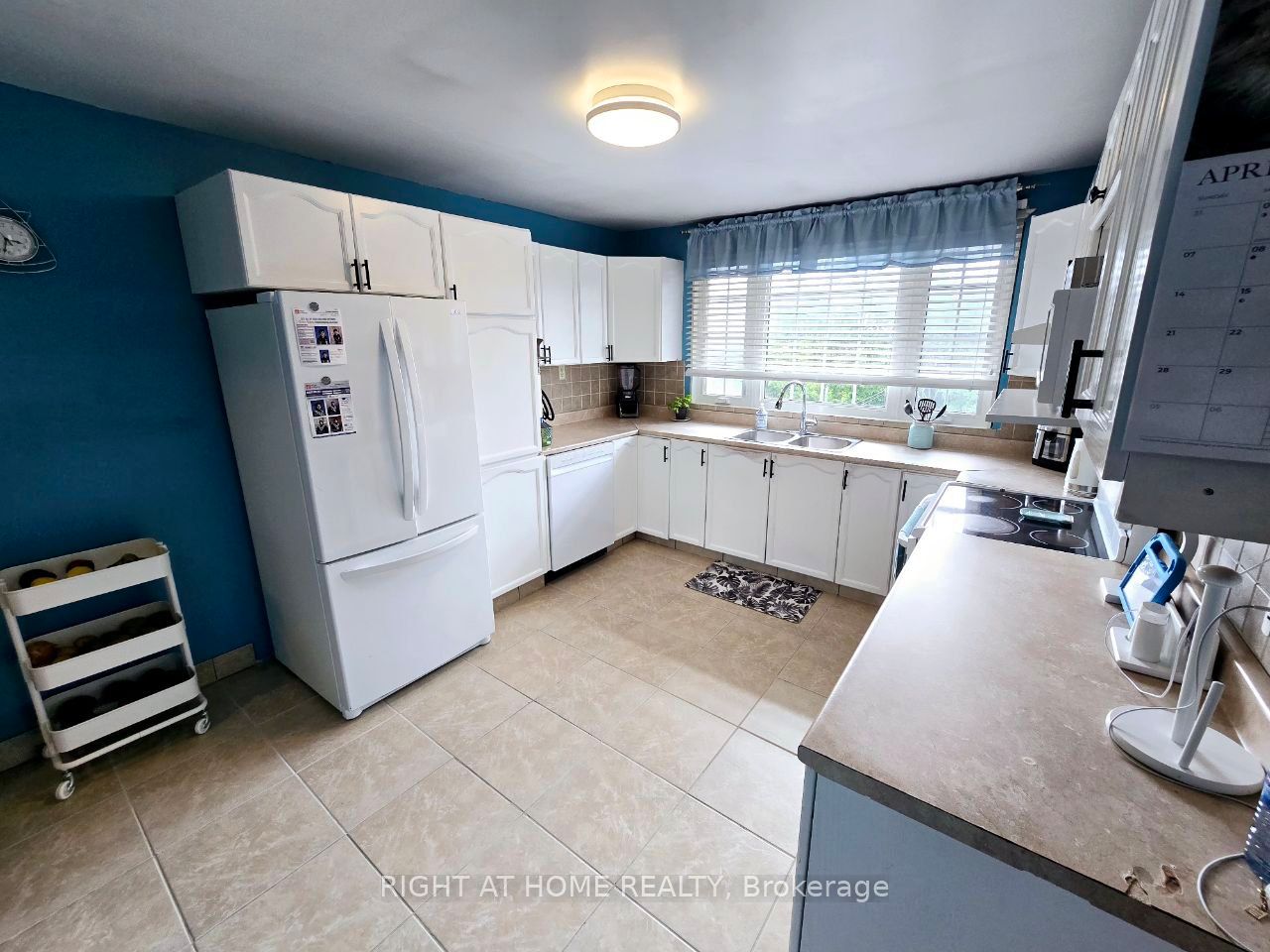 1196 Rainbow Street Property Photo 7