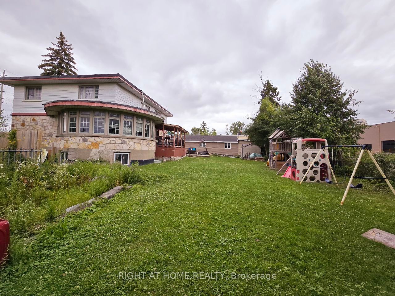 1196 Rainbow Street Property Photo 18