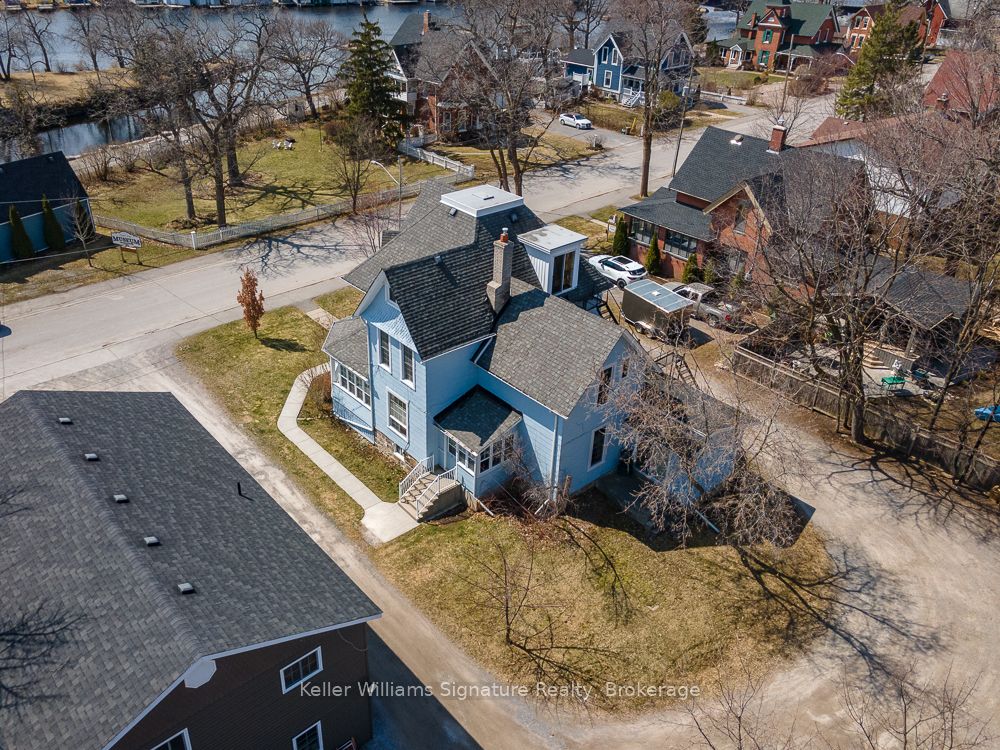 18 Oak Street Property Photo 5
