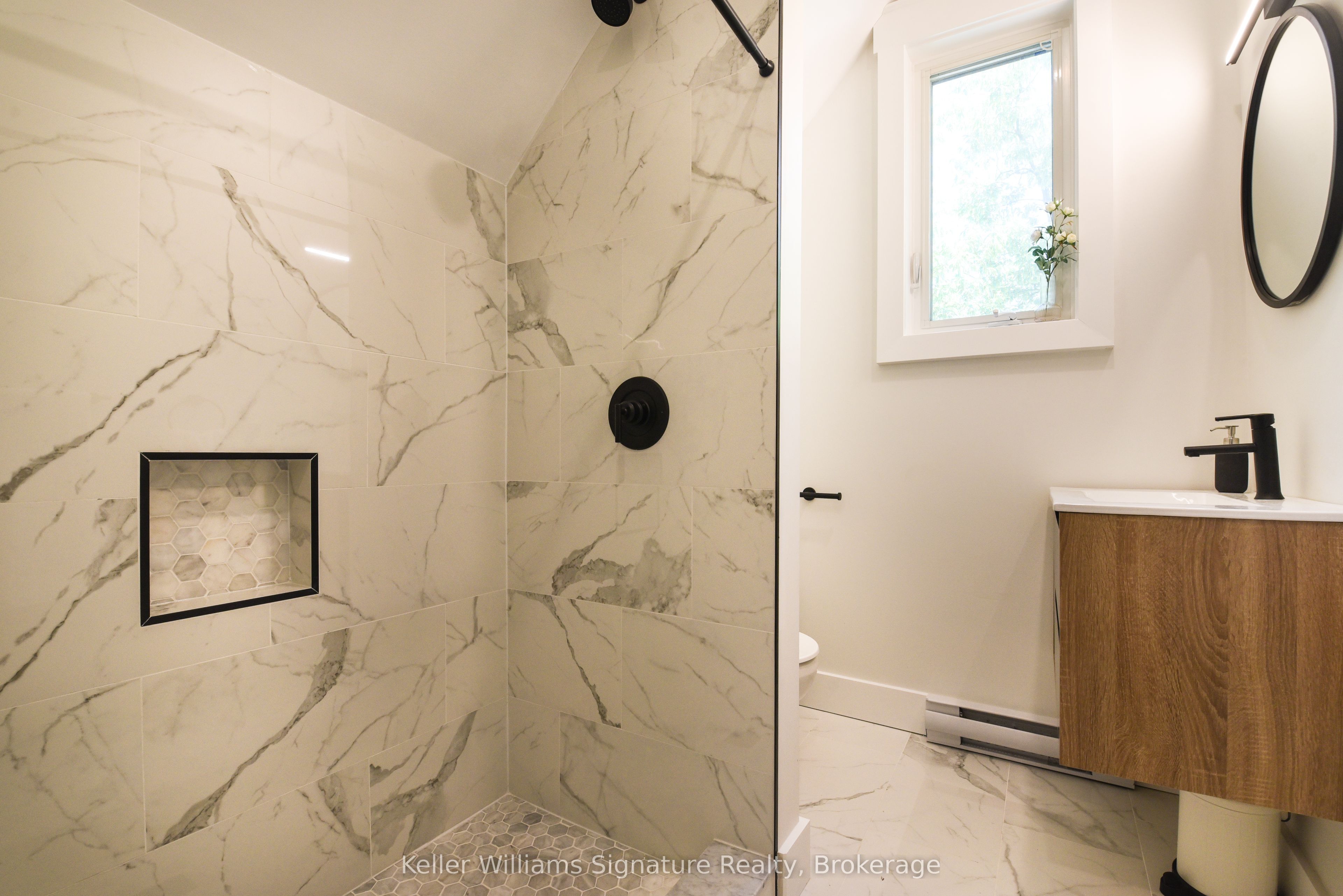 18 Oak Street Property Photo 15