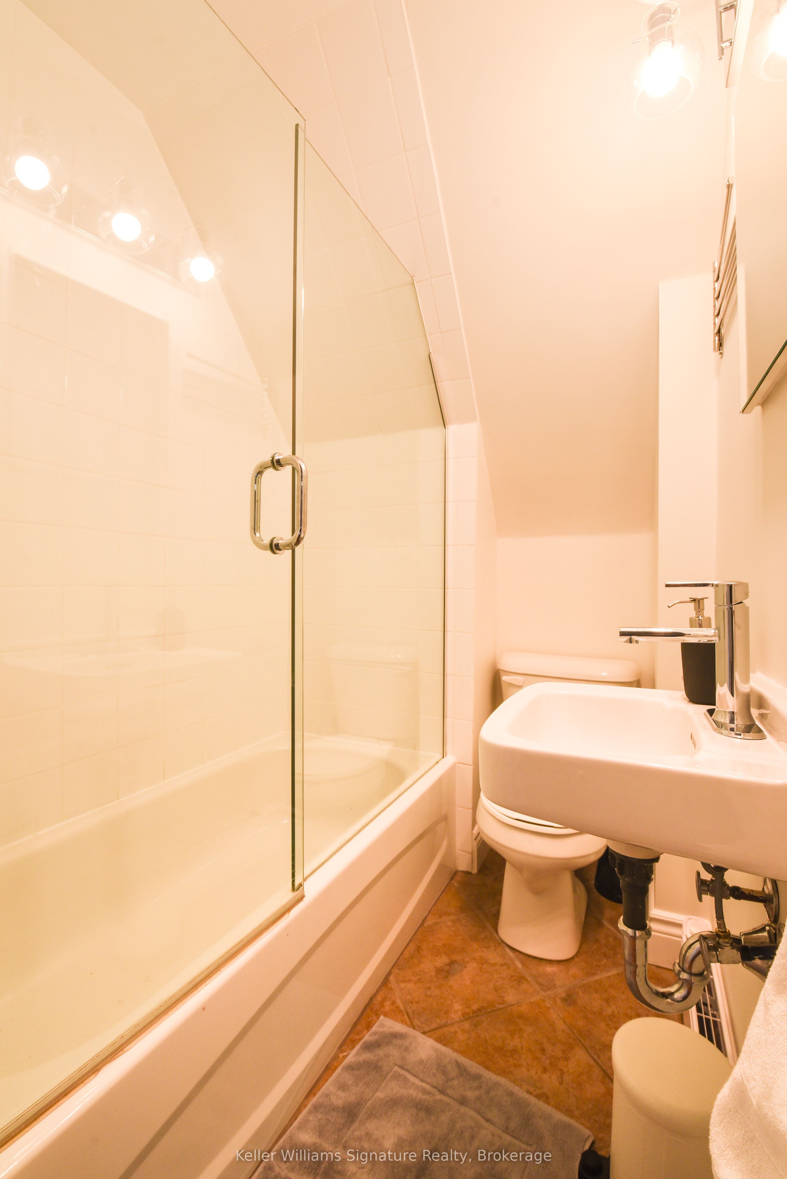 18 Oak Street Property Photo 29