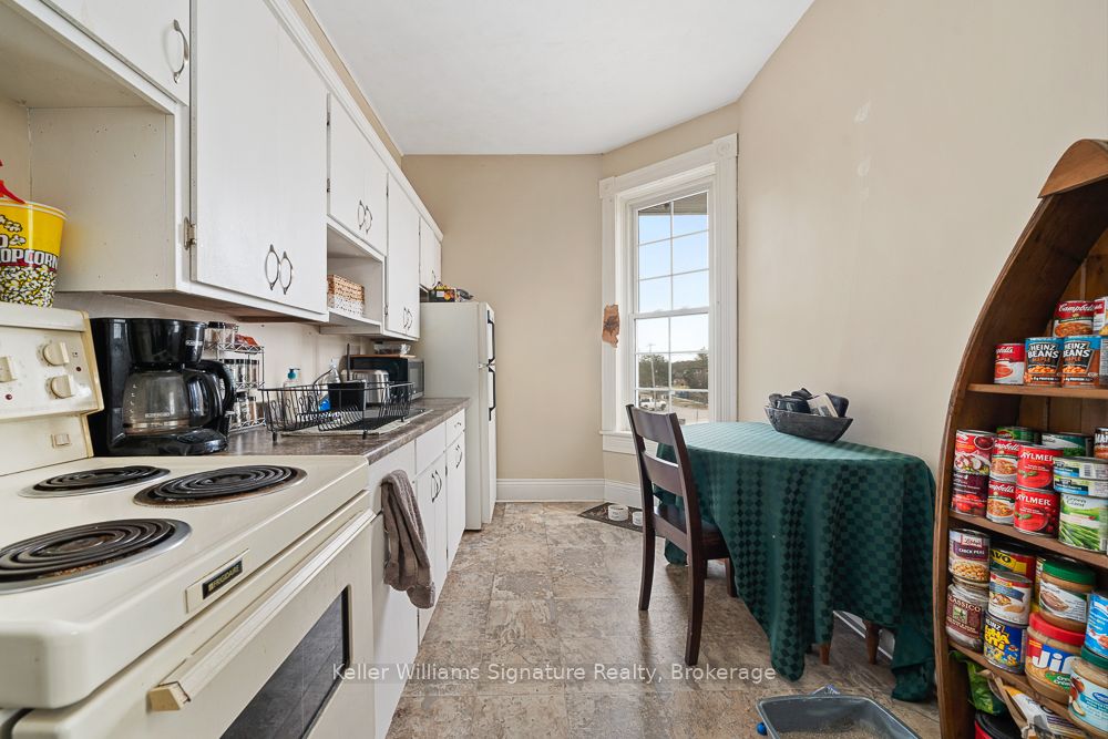 18 Oak Street Property Photo 31