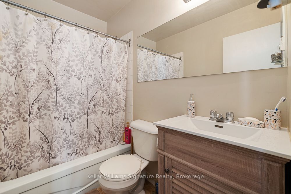 18 Oak Street Property Photo 32