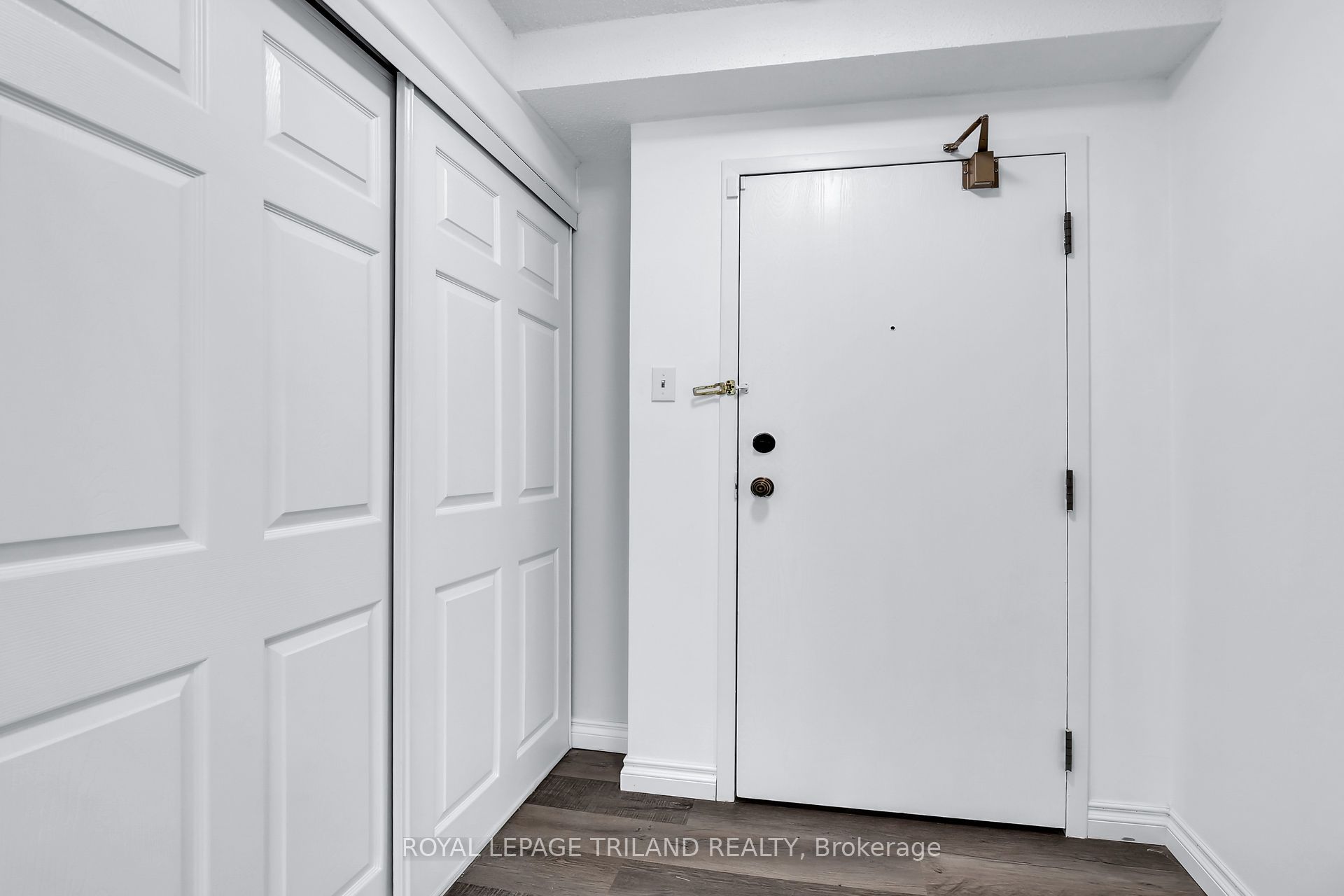 #415 - 521 Riverside Drive Property Photo 2