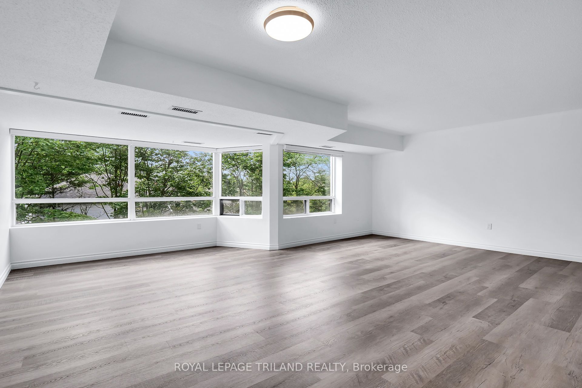 #415 - 521 Riverside Drive Property Photo 6