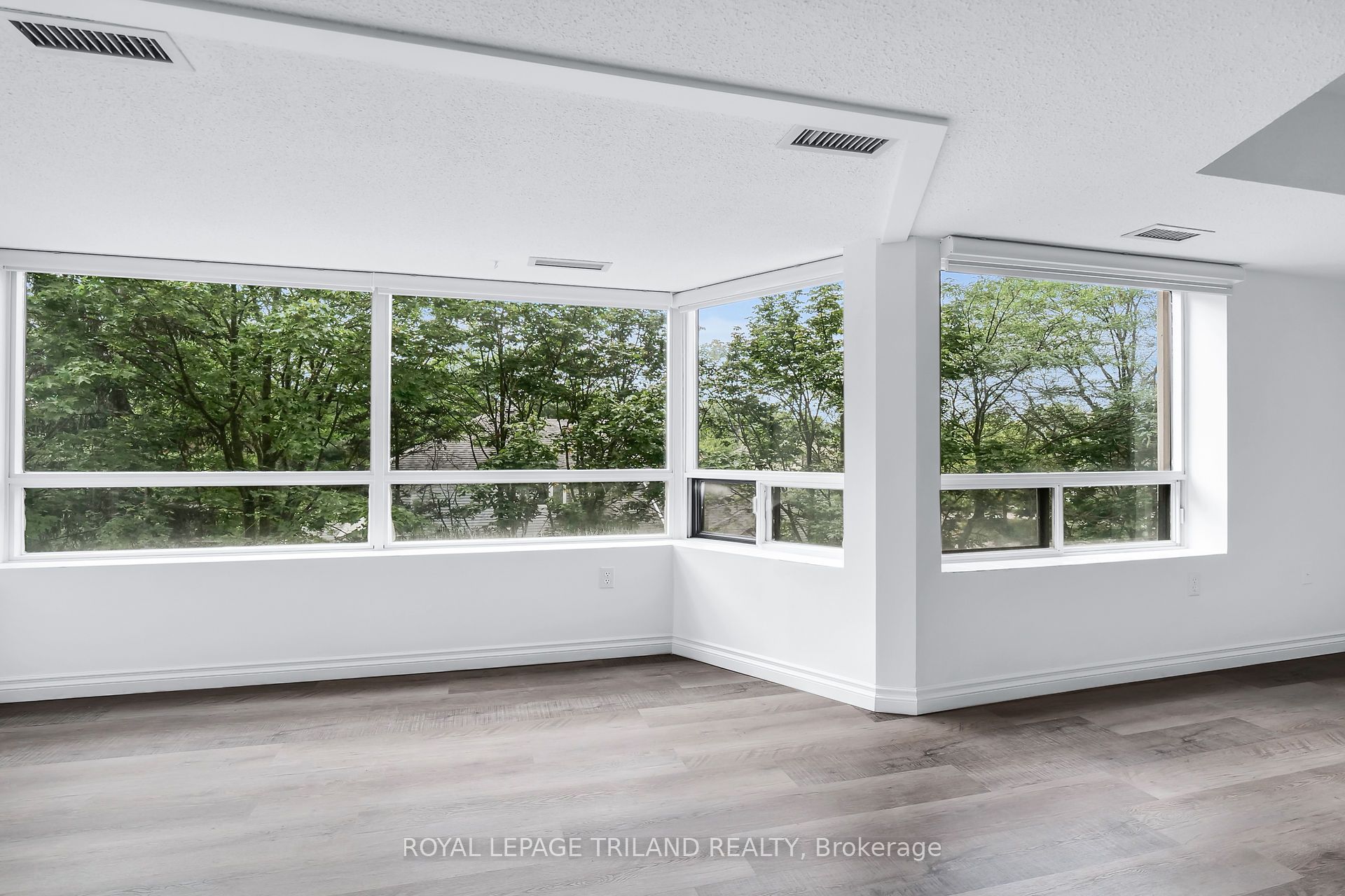 #415 - 521 Riverside Drive Property Photo 8