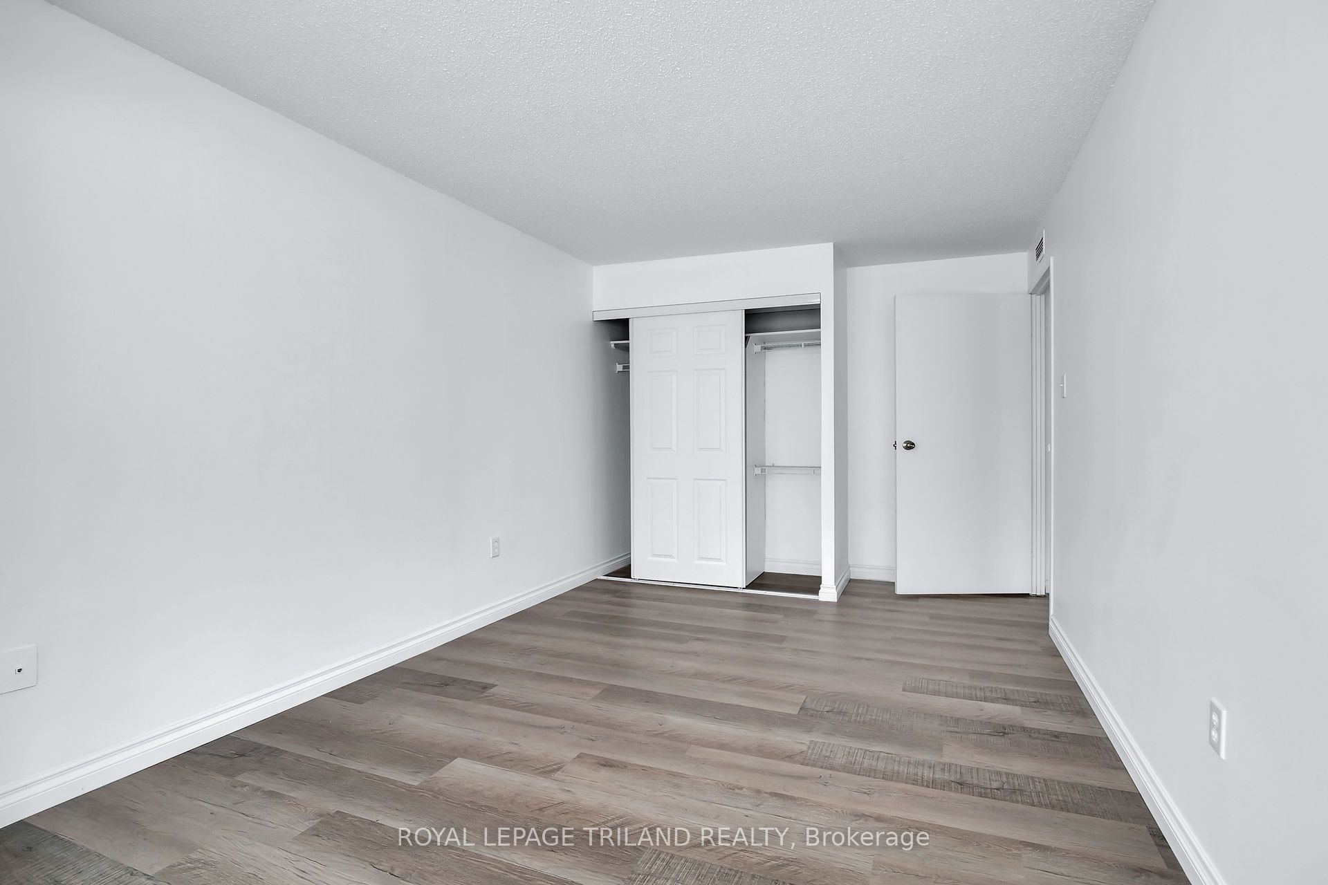 #415 - 521 Riverside Drive Property Photo 14