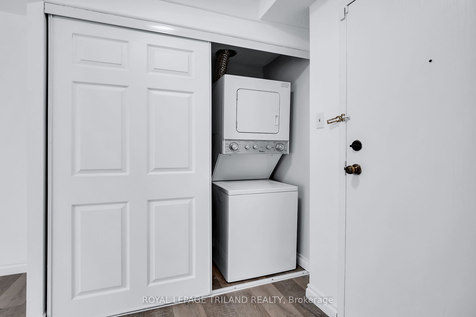 #415 - 521 Riverside Drive Property Photo 21