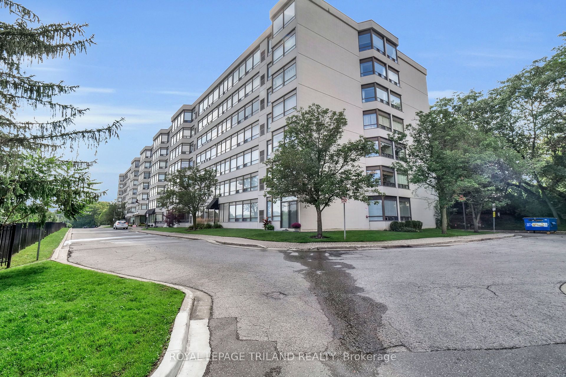 #415 - 521 Riverside Drive Property Photo 28