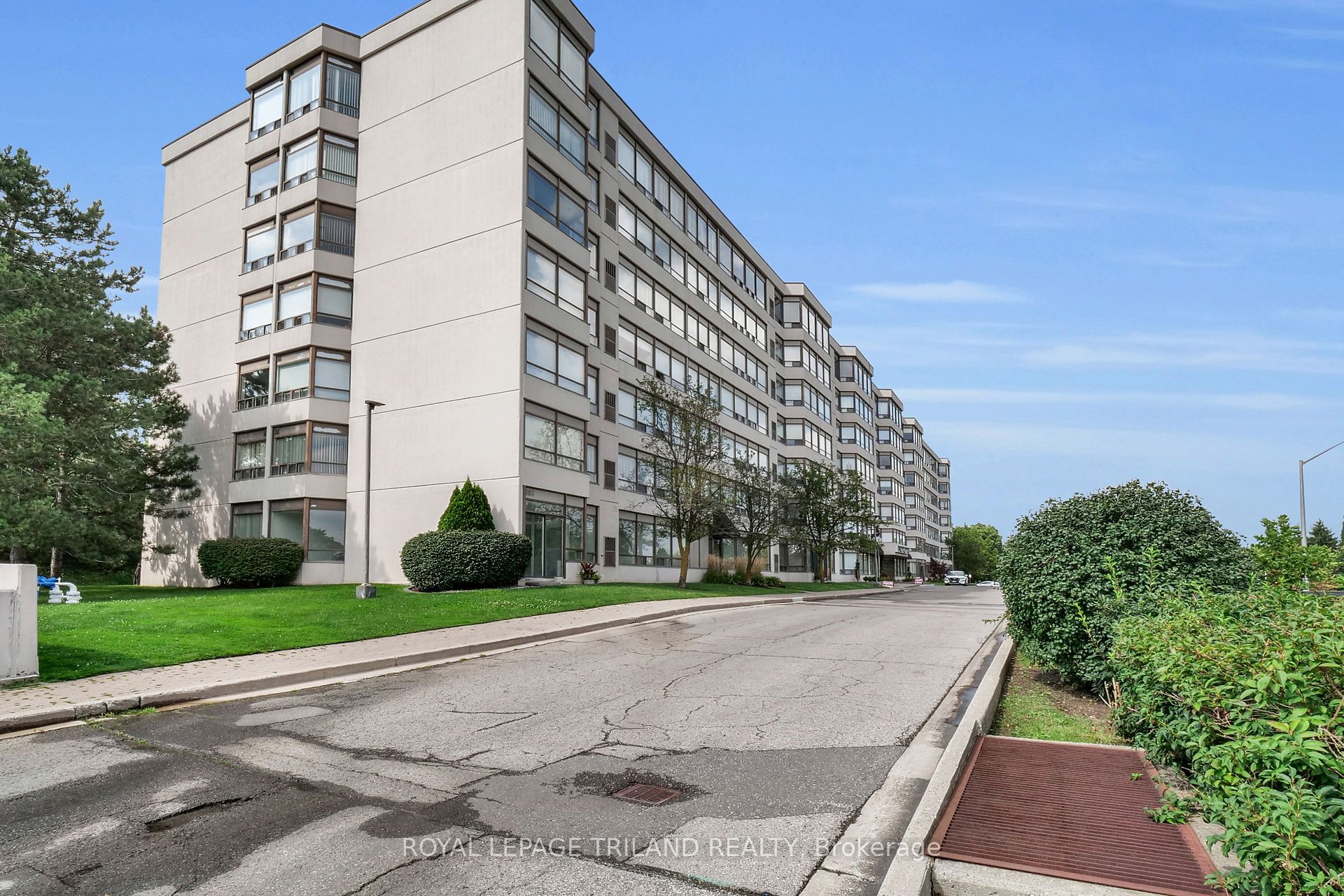 #415 - 521 Riverside Drive Property Photo 29