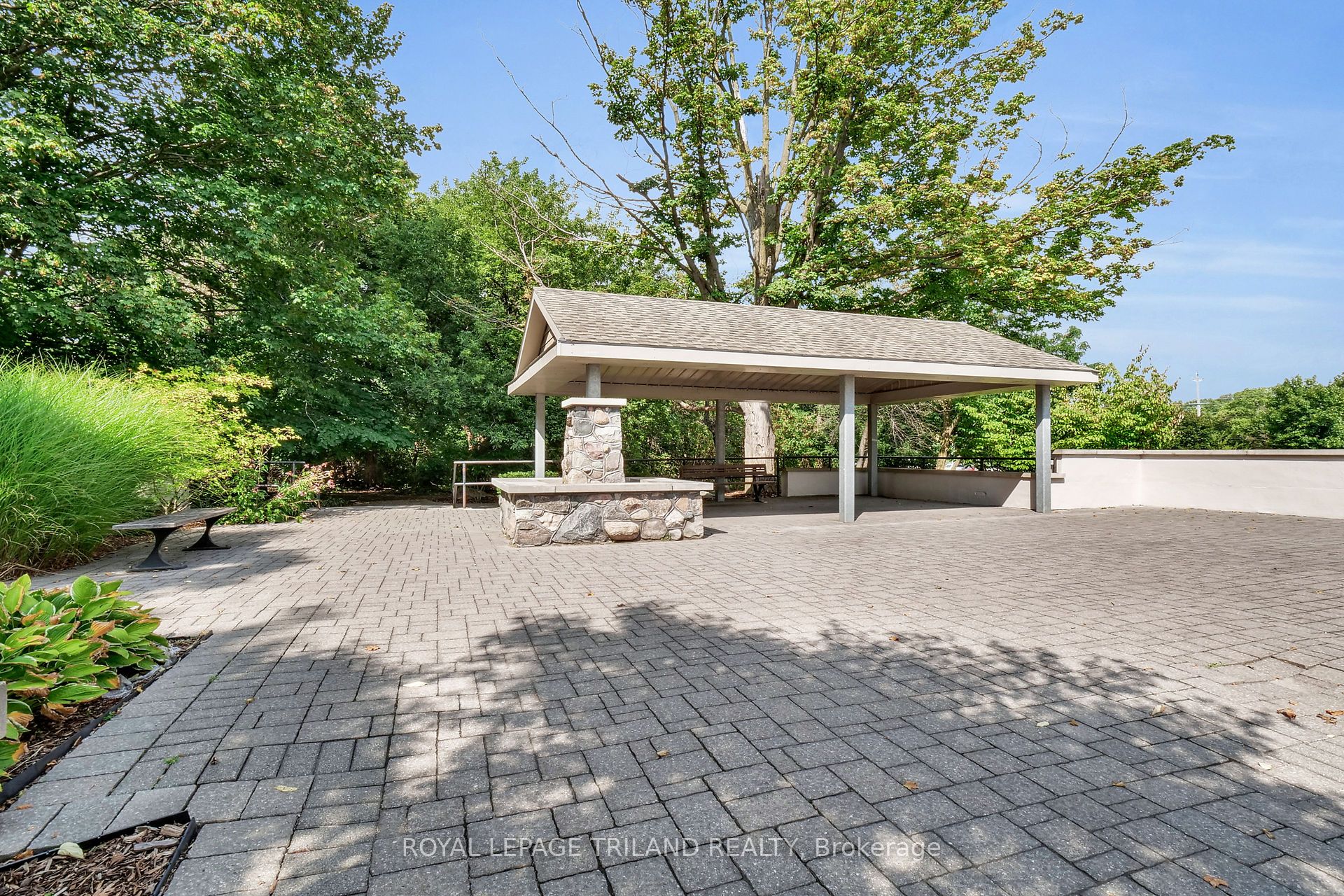 #415 - 521 Riverside Drive Property Photo 32