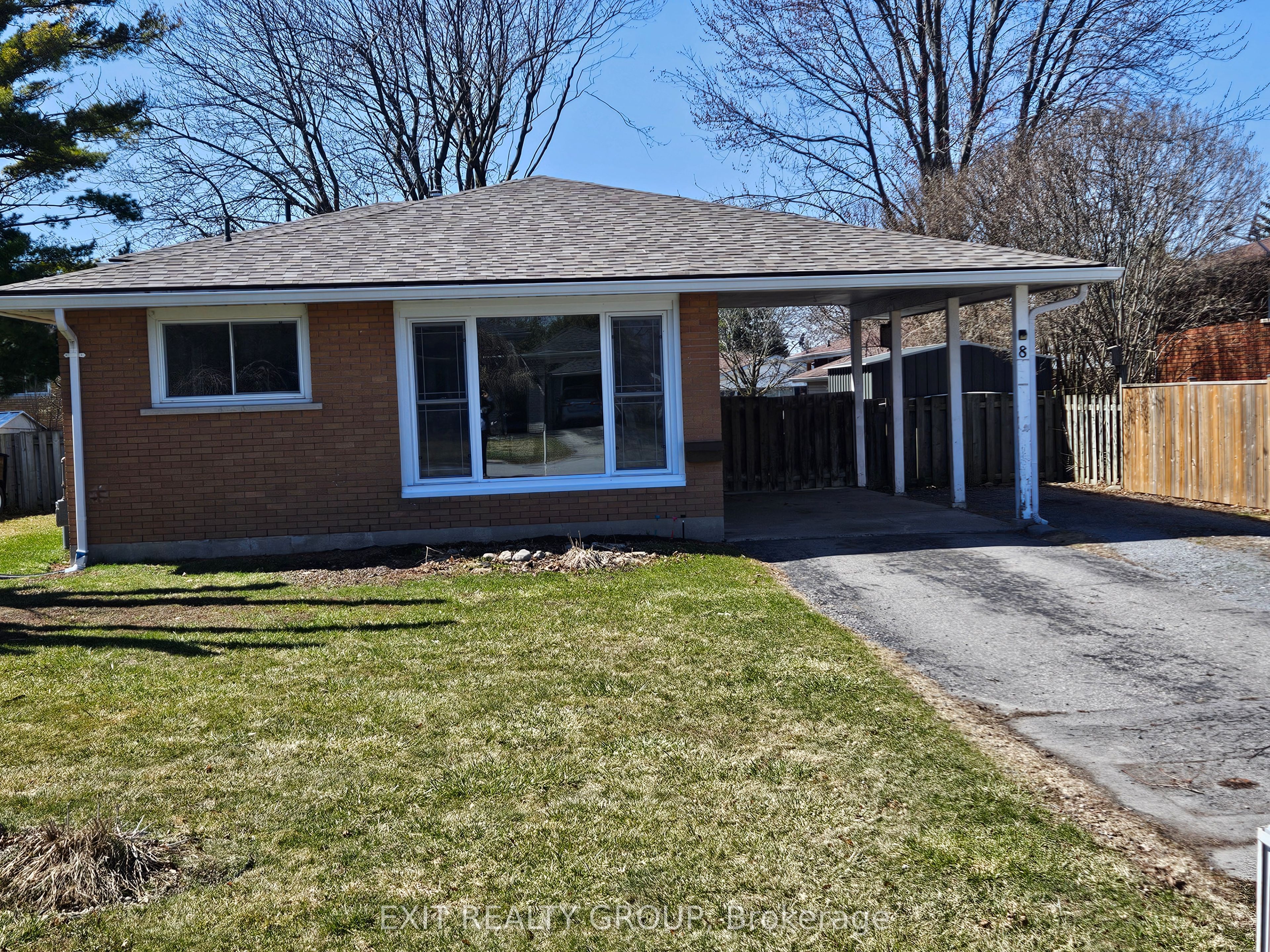 8 Village Dr Property Photo