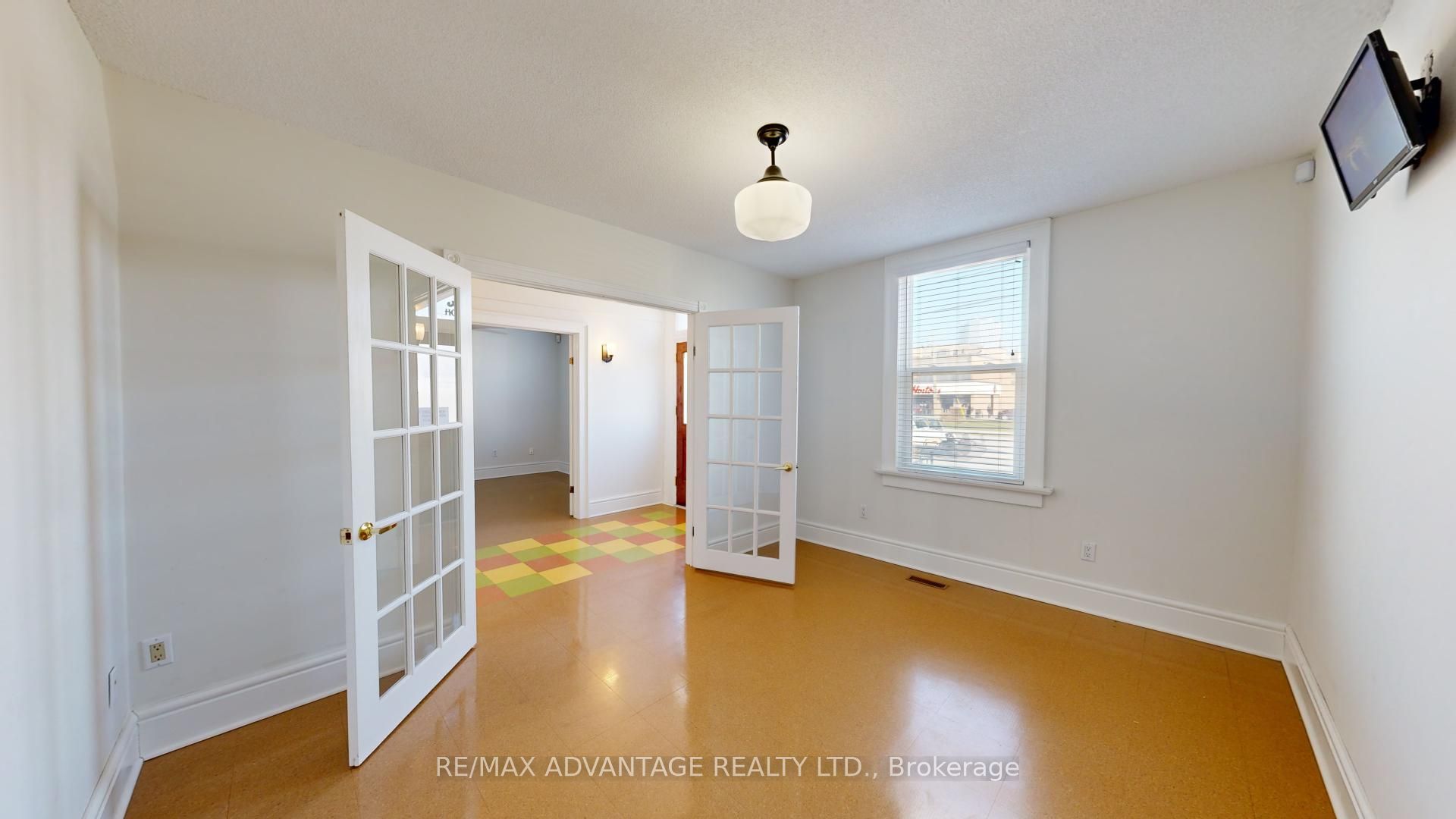 301 Horton Street Property Photo 9