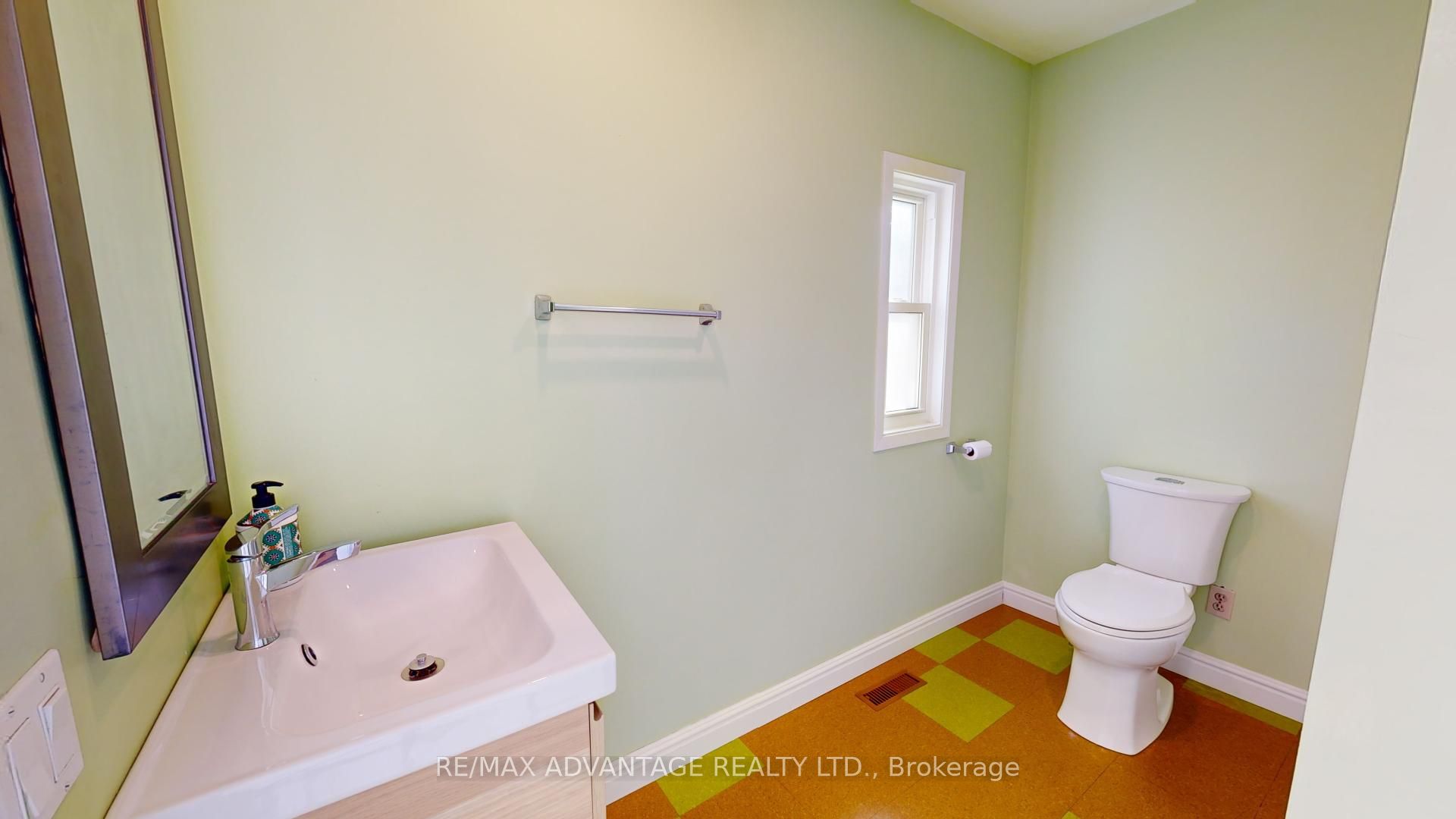 301 Horton Street Property Photo 15