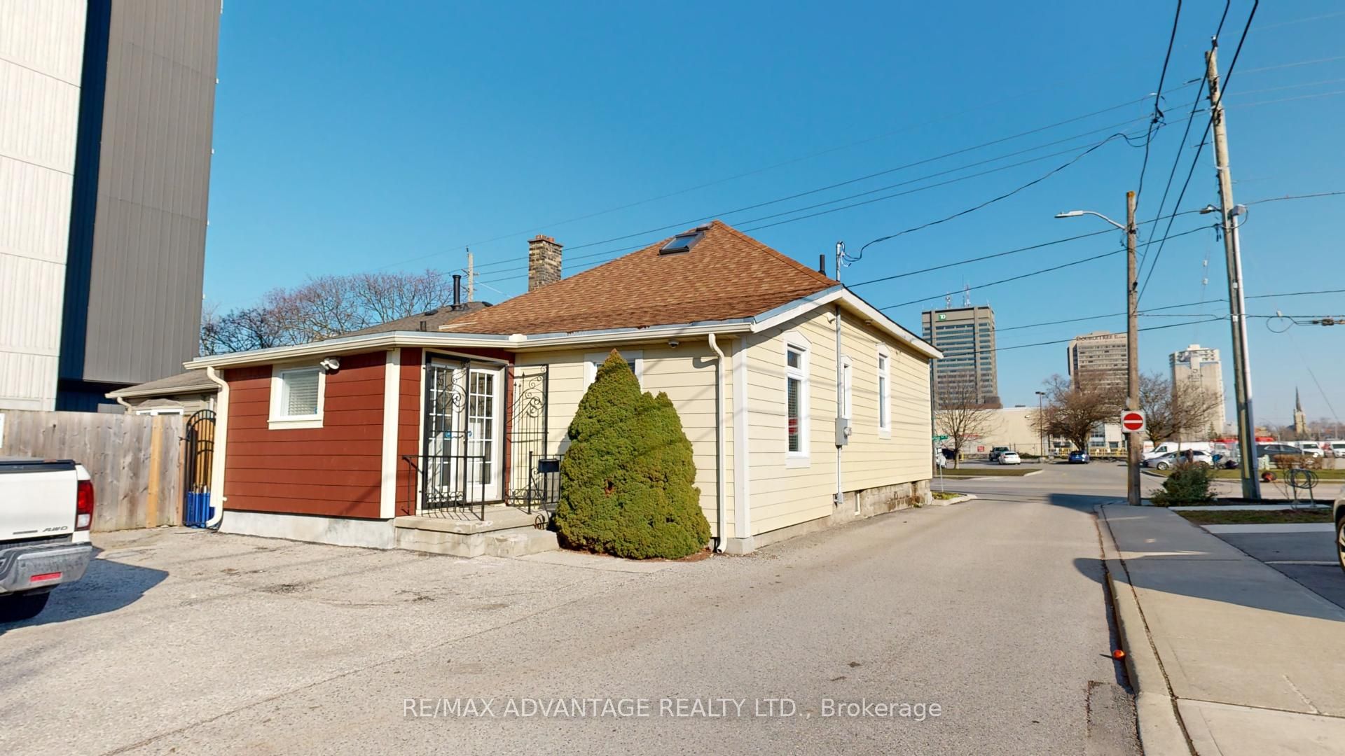 301 Horton Street Property Photo 22