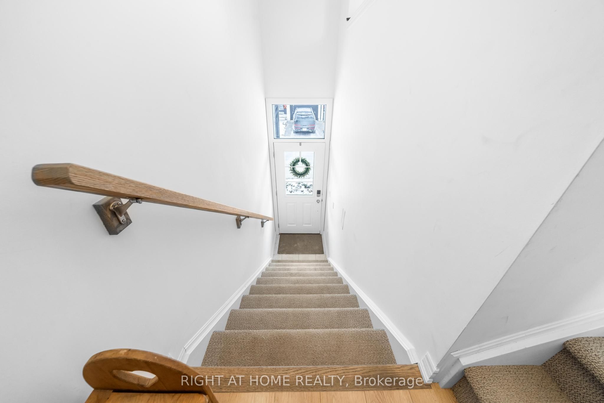 #9 - 120 Court Drive Property Photo 27