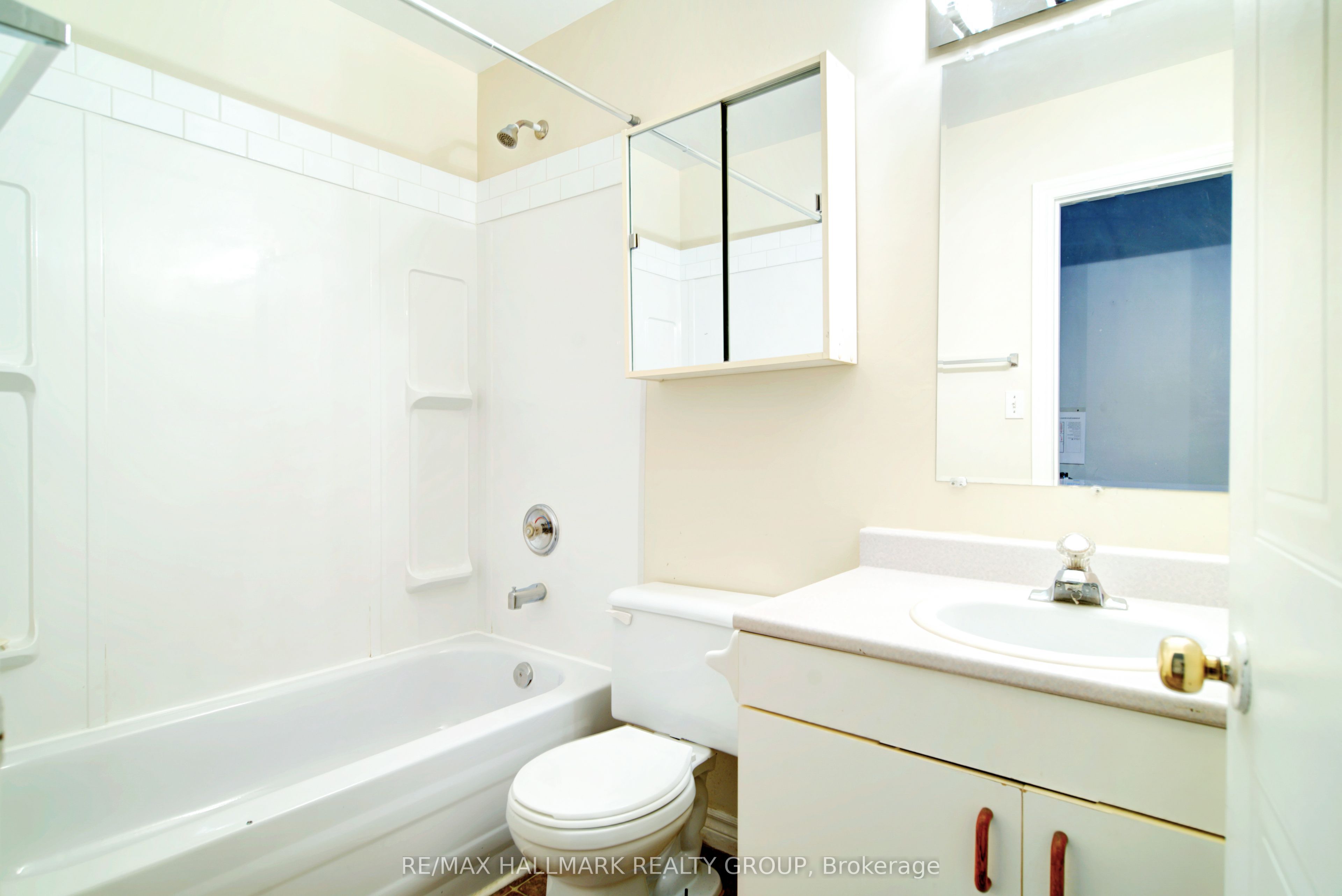 192 King Street Property Photo 15
