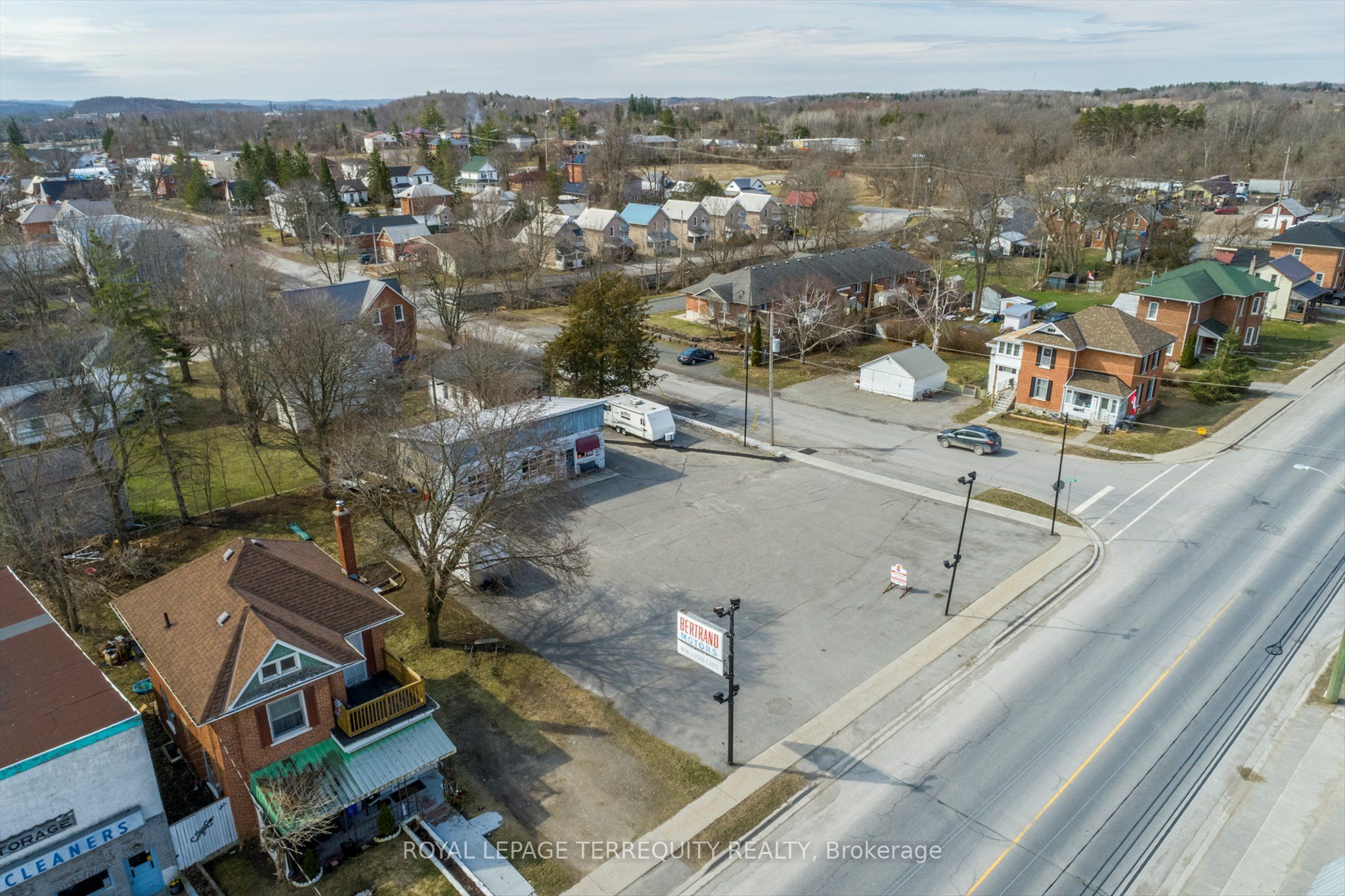 119 Bridge Street Property Photo 10
