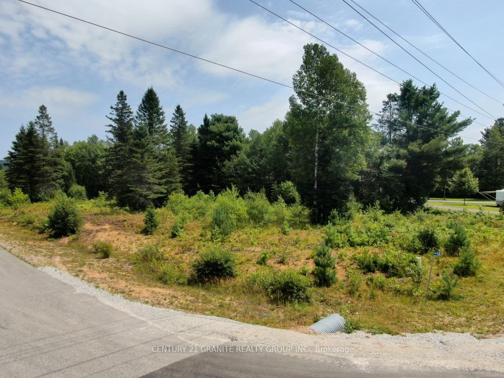 58 Nicklaus Drive Property Photo 2