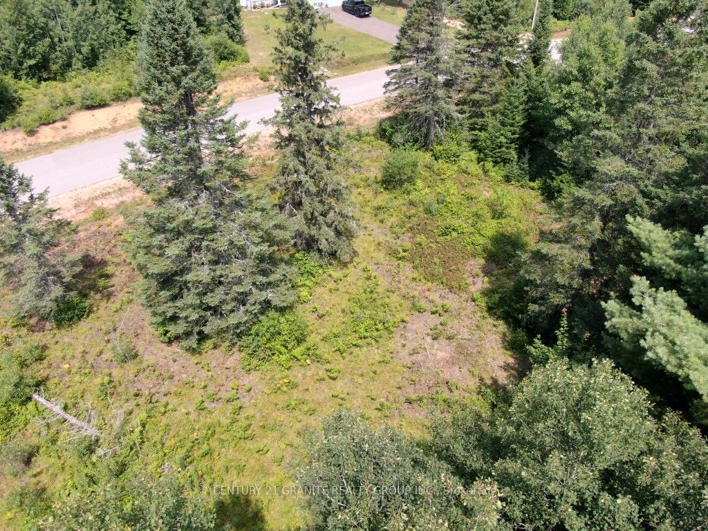 58 Nicklaus Drive Property Photo 4