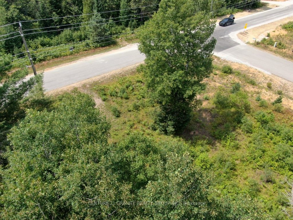 58 Nicklaus Drive Property Photo 5