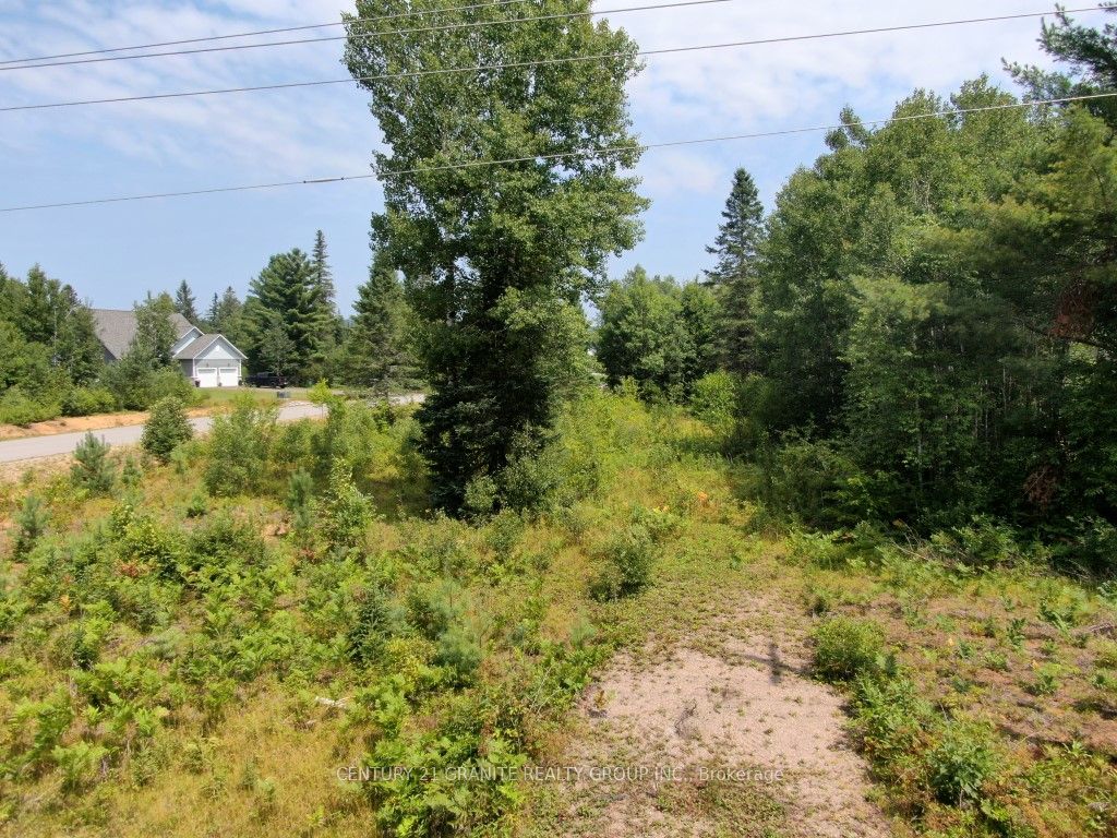 58 Nicklaus Drive Property Photo 7