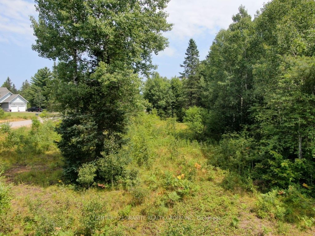 58 Nicklaus Drive Property Photo 8