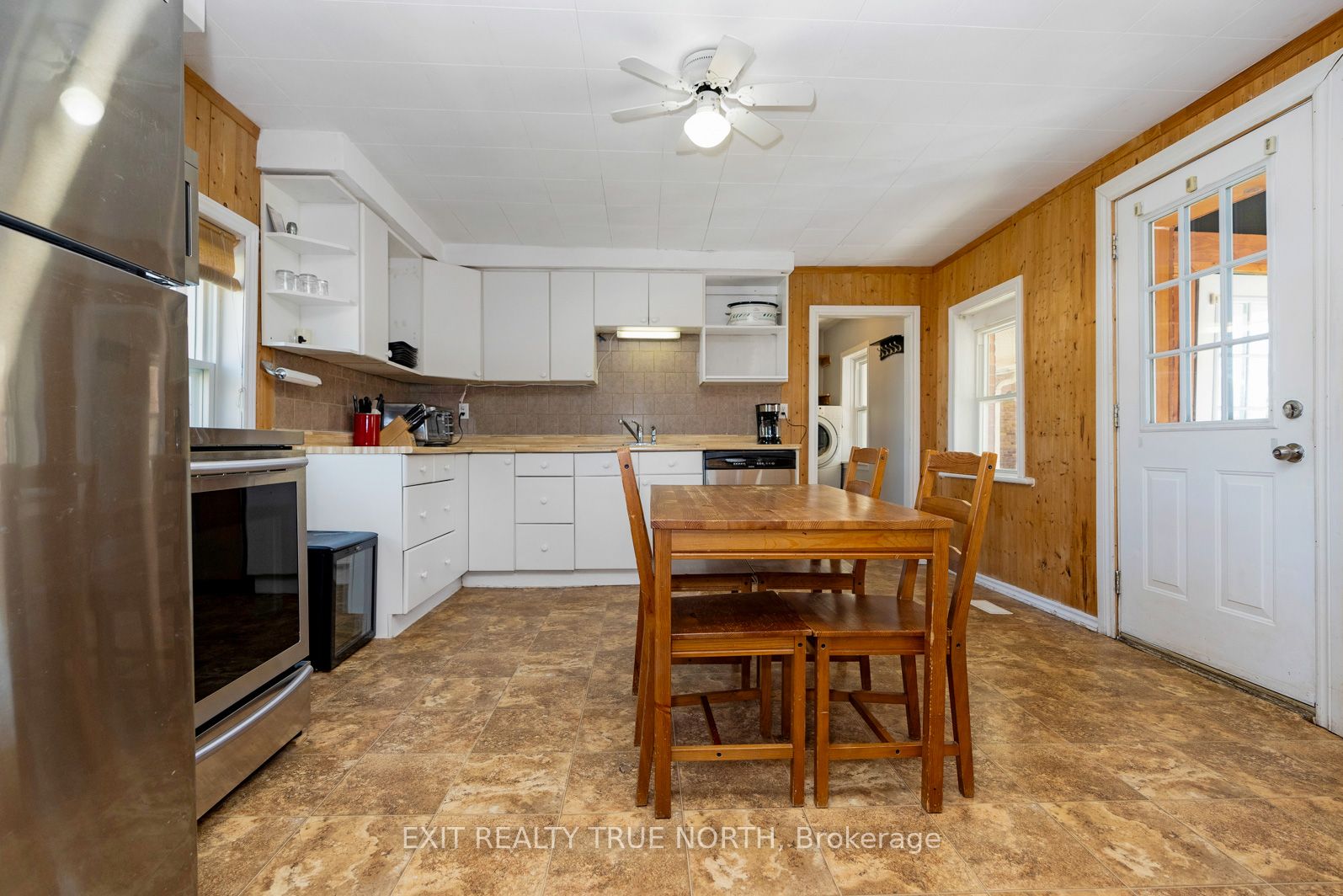 835 11th Street Property Photo 4