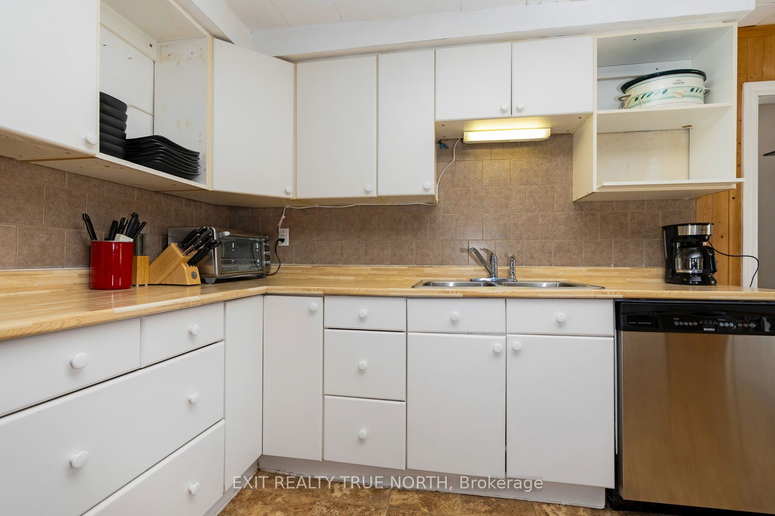 835 11th Street Property Photo 6