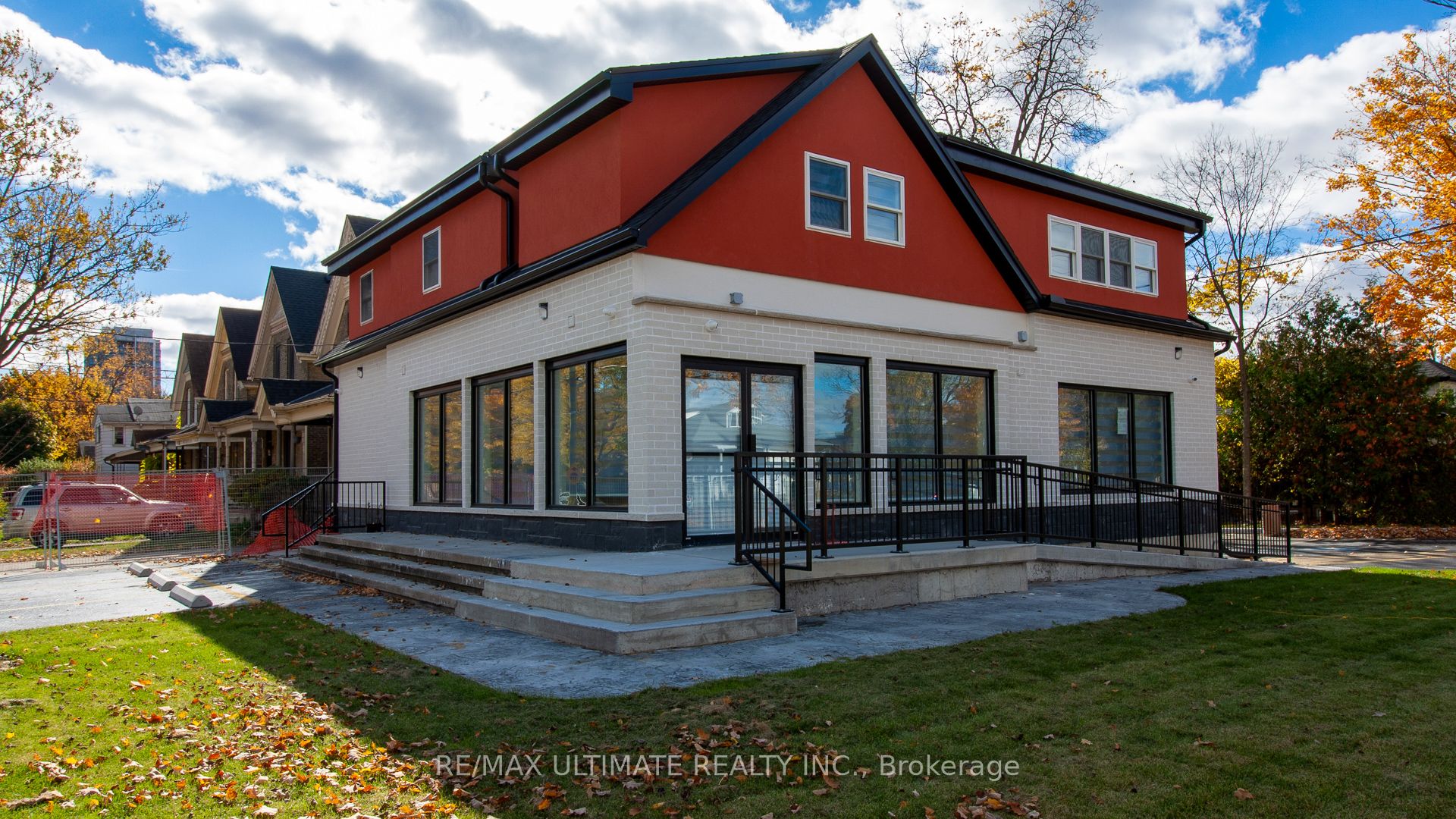 203 Colborne Street Property Photo 4