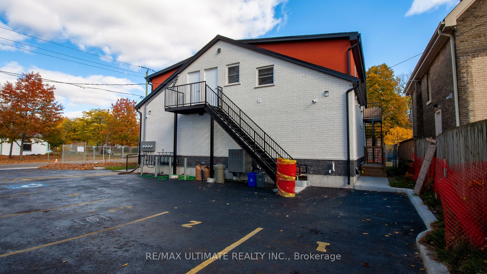 203 Colborne Street Property Photo 6