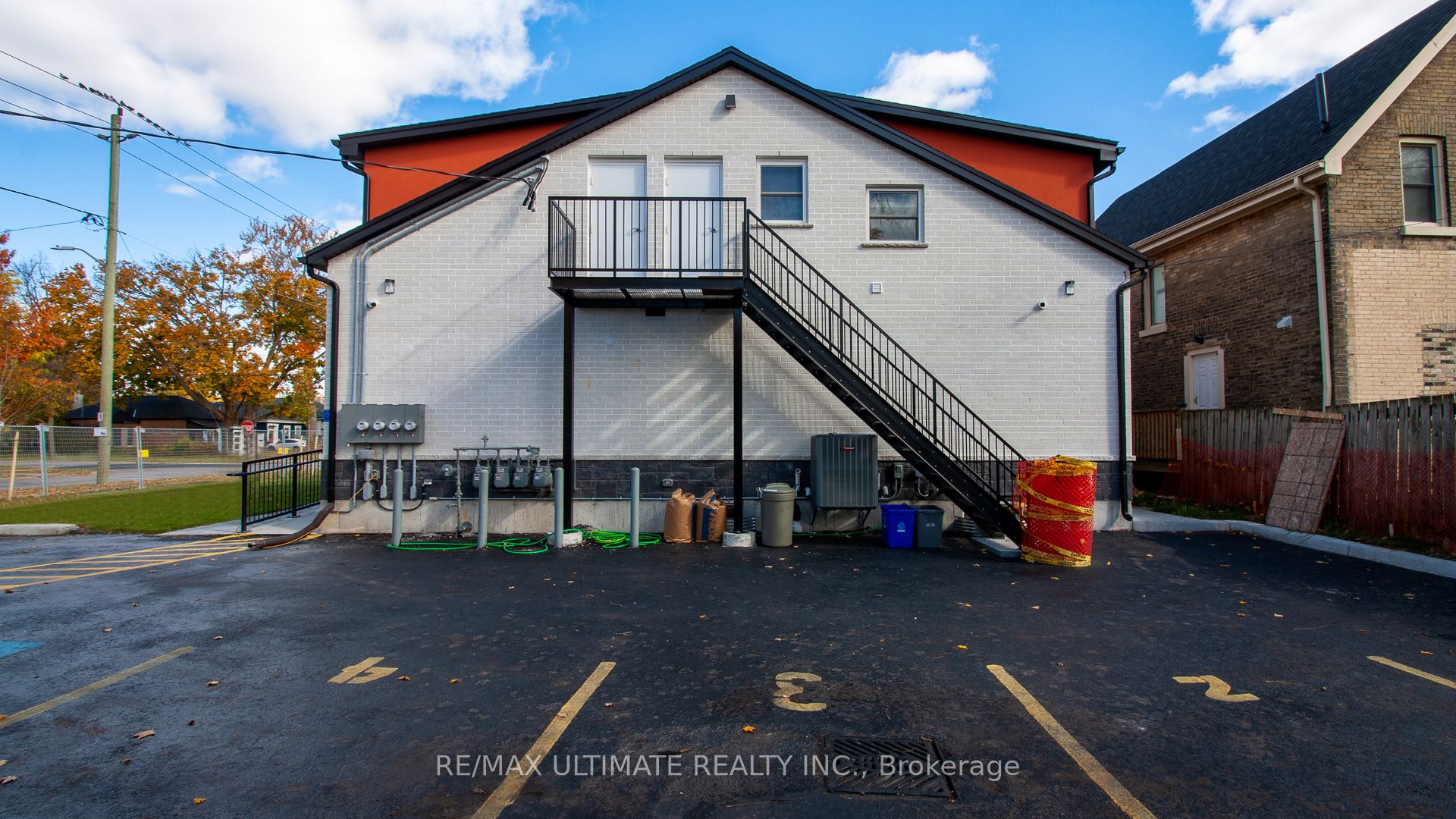 203 Colborne Street Property Photo 7