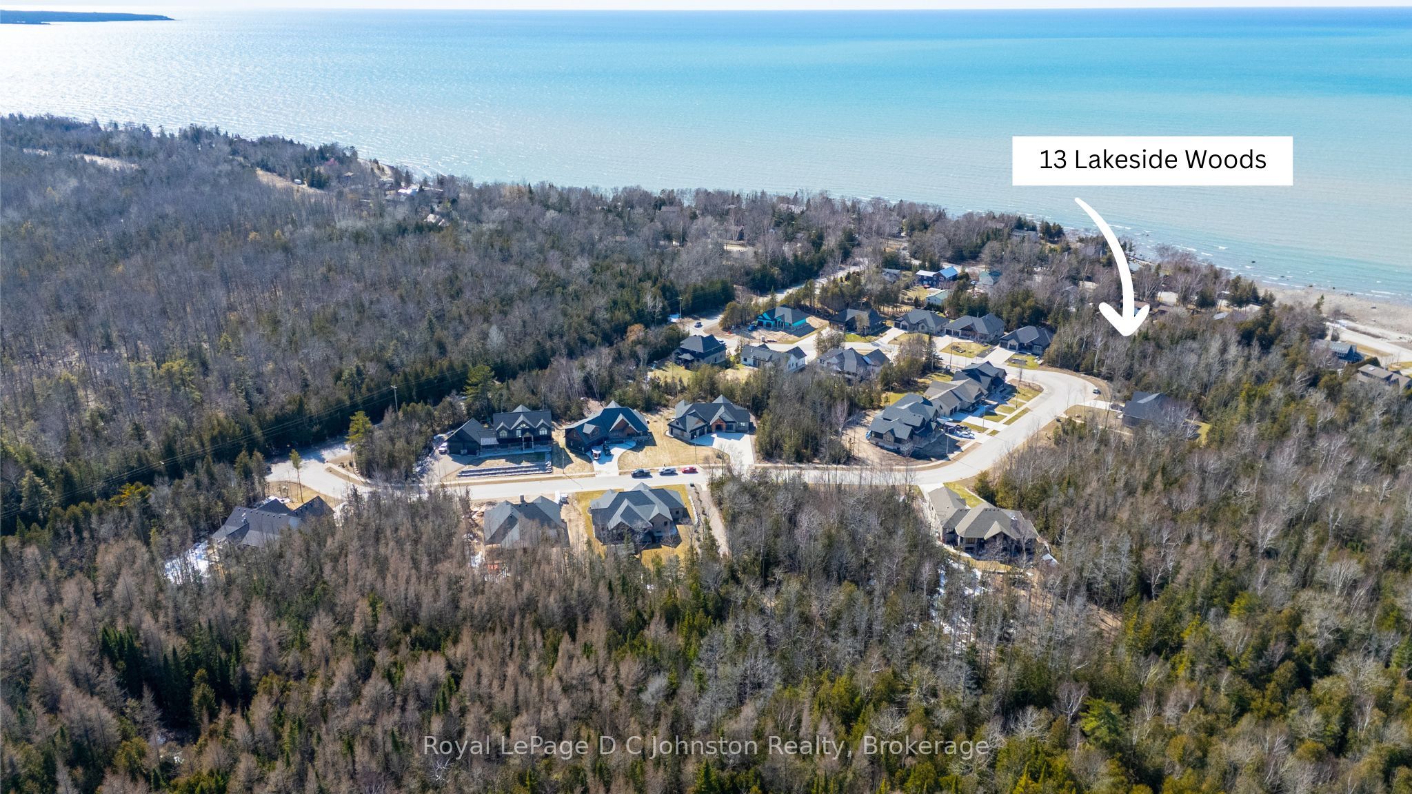 13 Lakeside Woods Crescent Property Photo 4