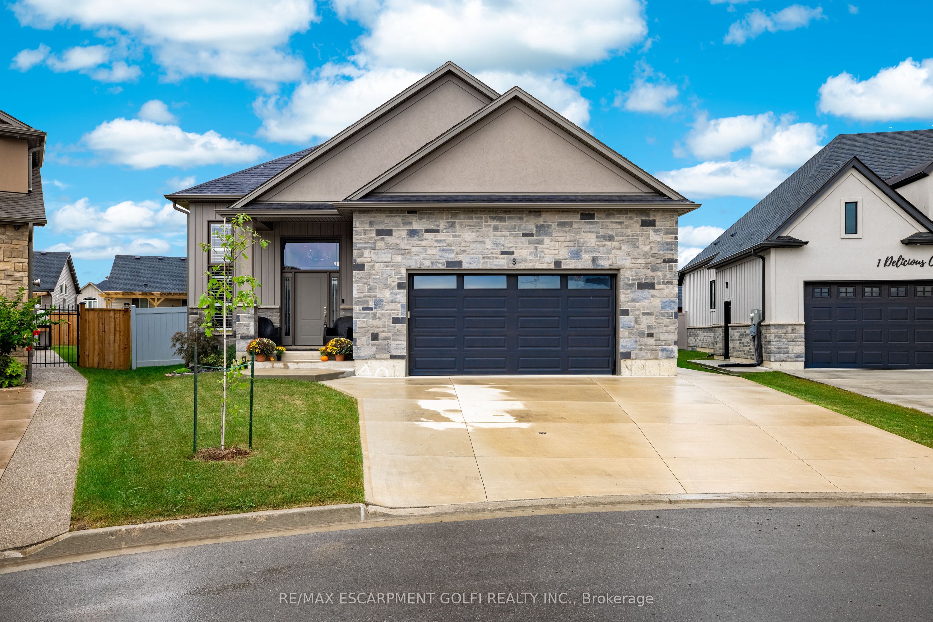 3 Delicious Court Property Photo 1