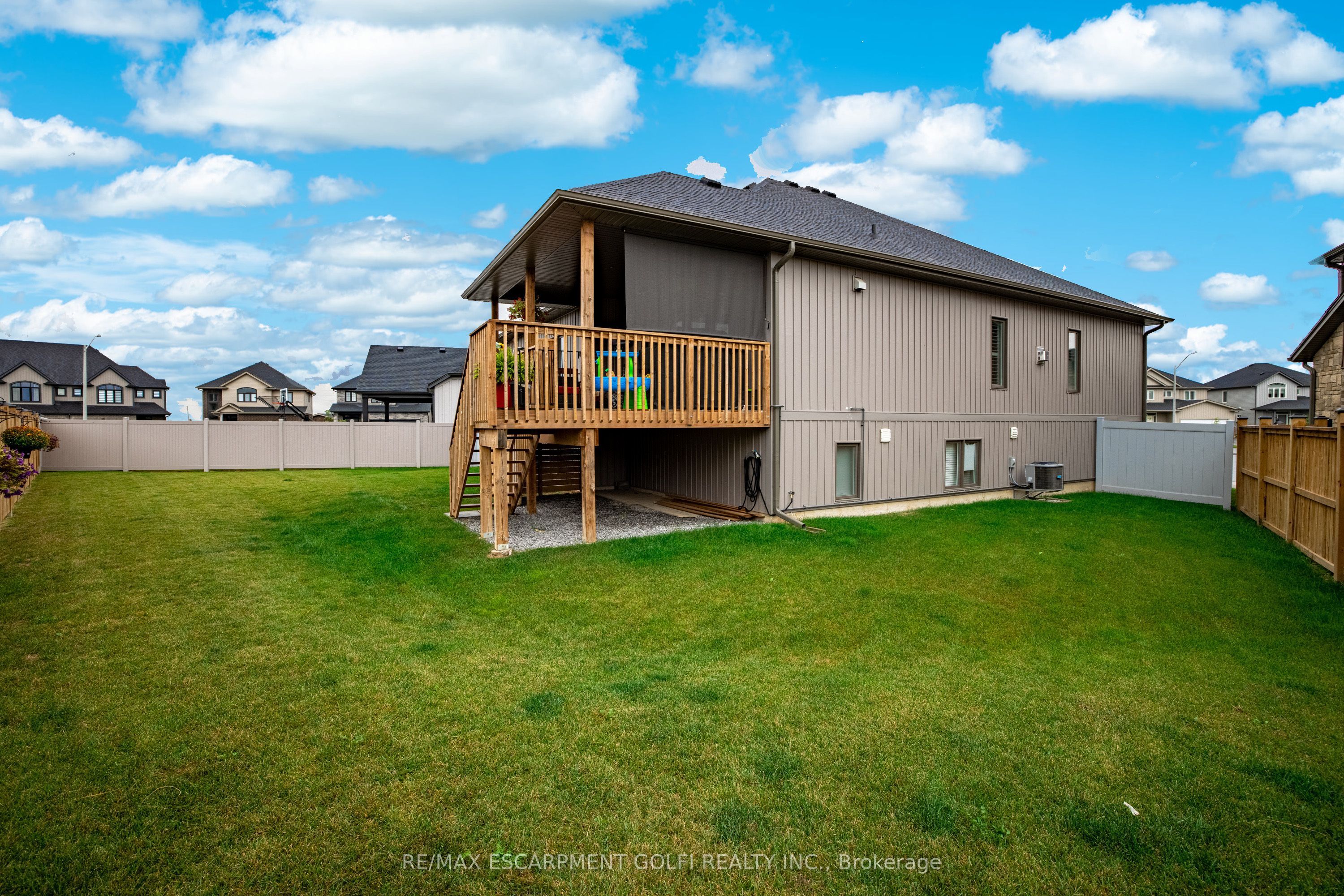 3 Delicious Court Property Photo 6