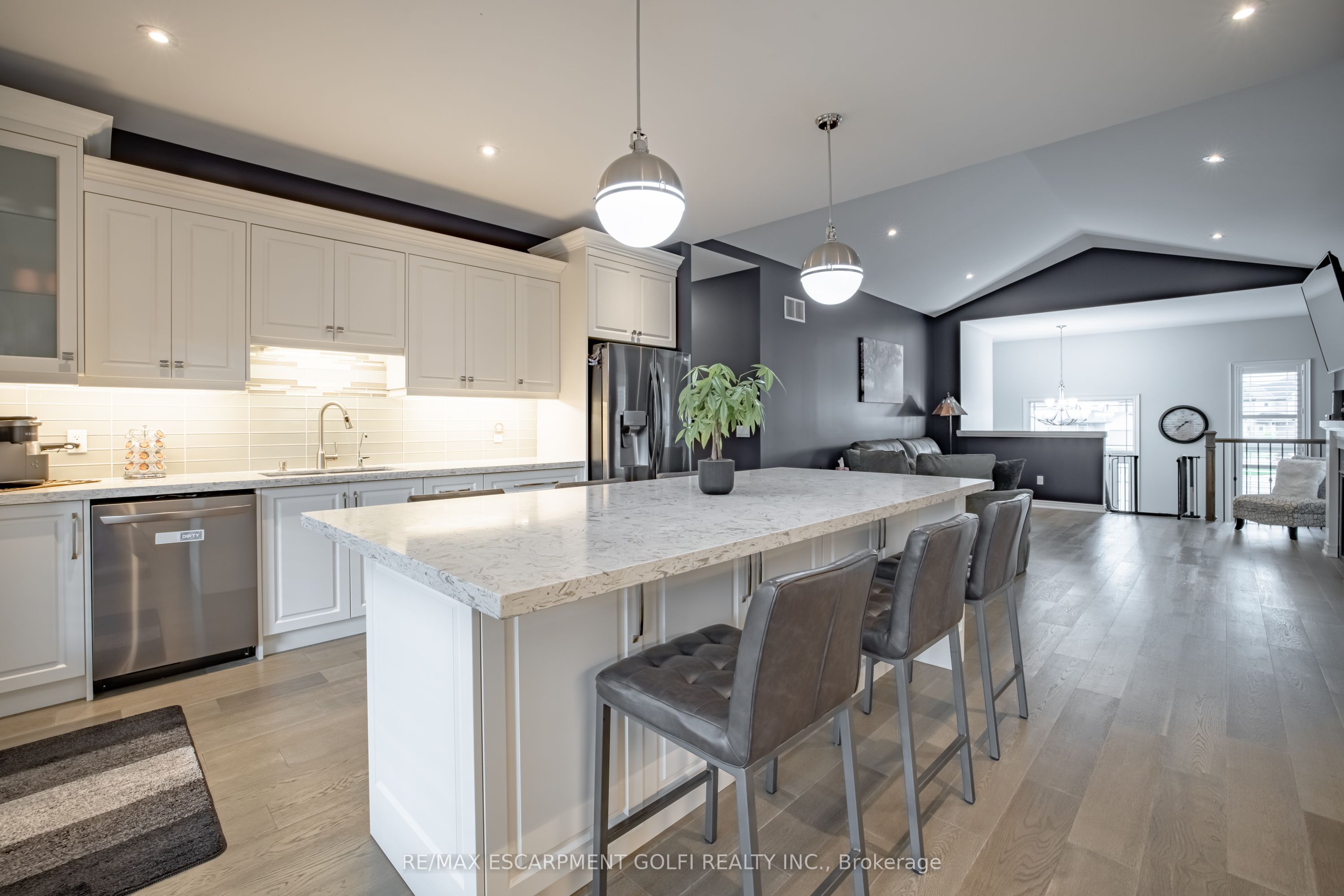 3 Delicious Court Property Photo 19