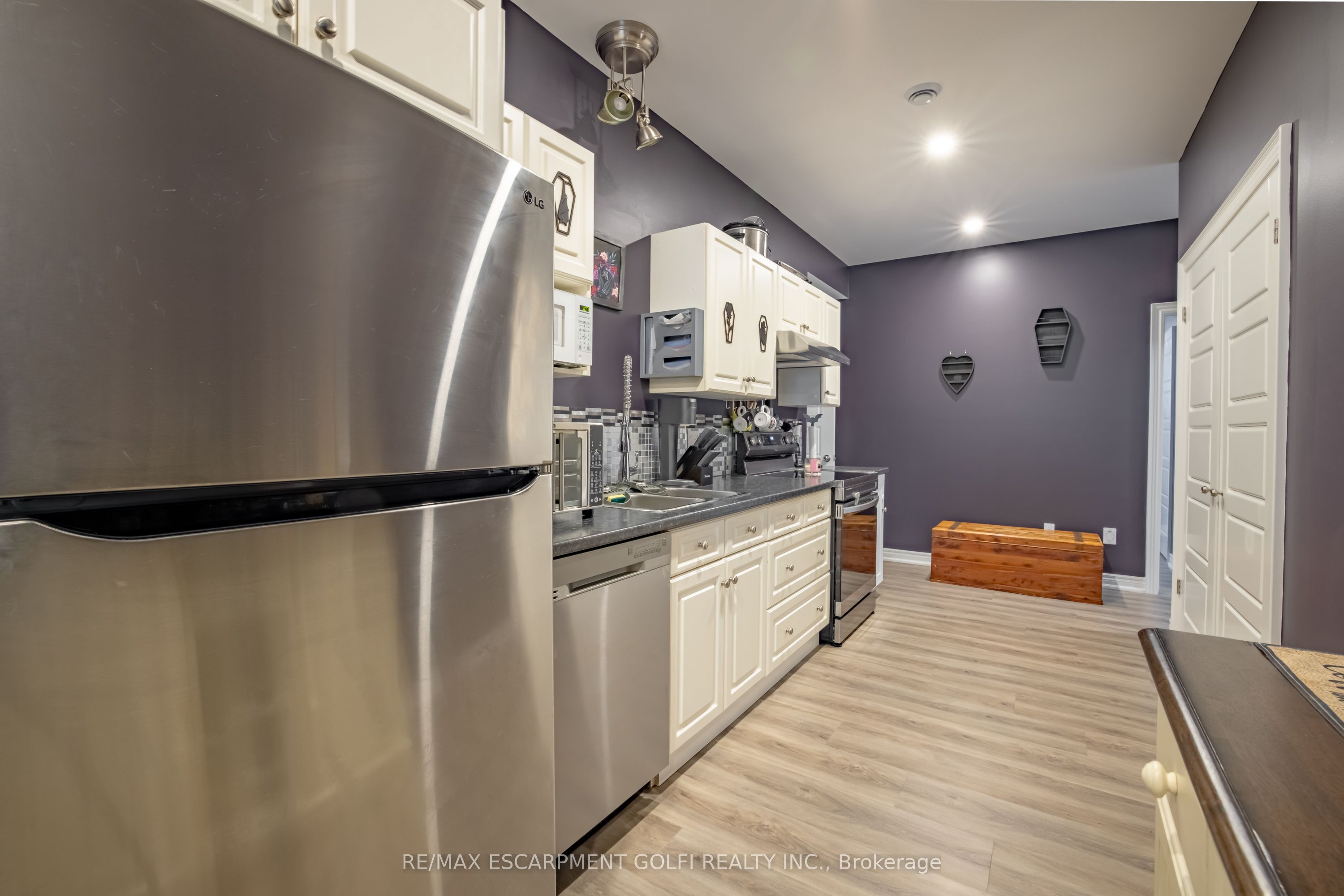 3 Delicious Court Property Photo 33