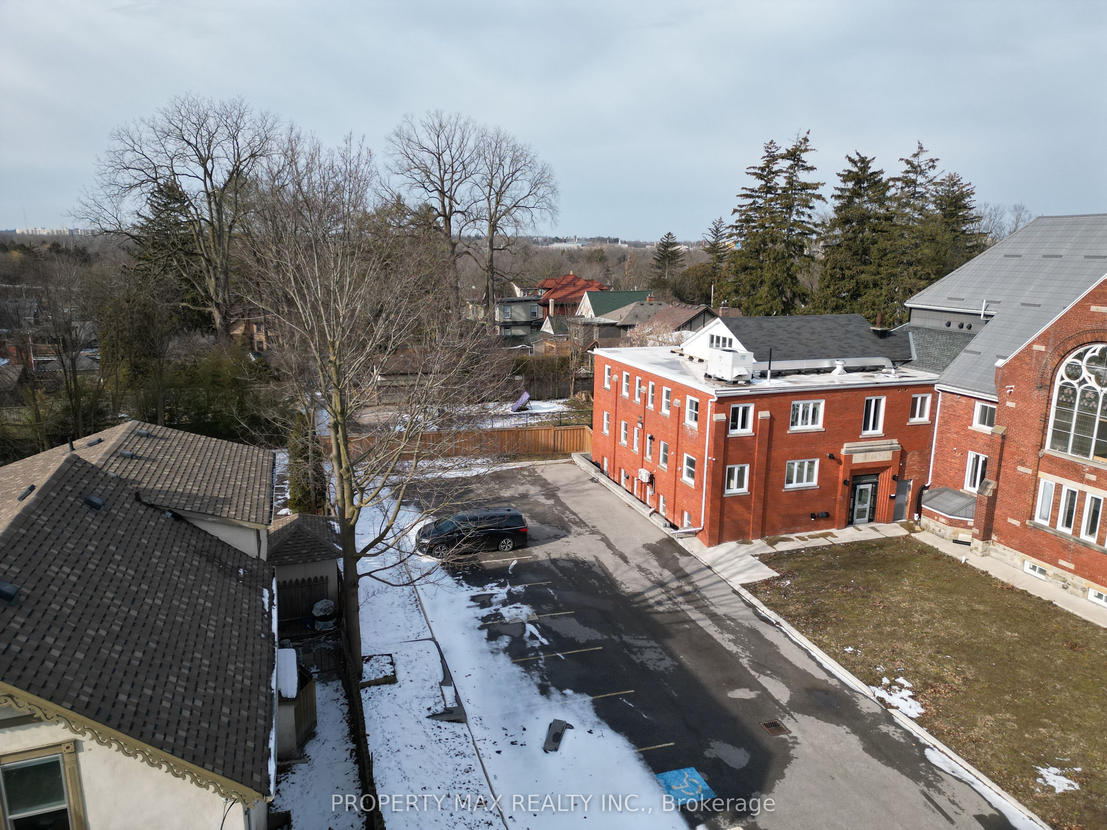 1061 Richmond Street Property Photo 2