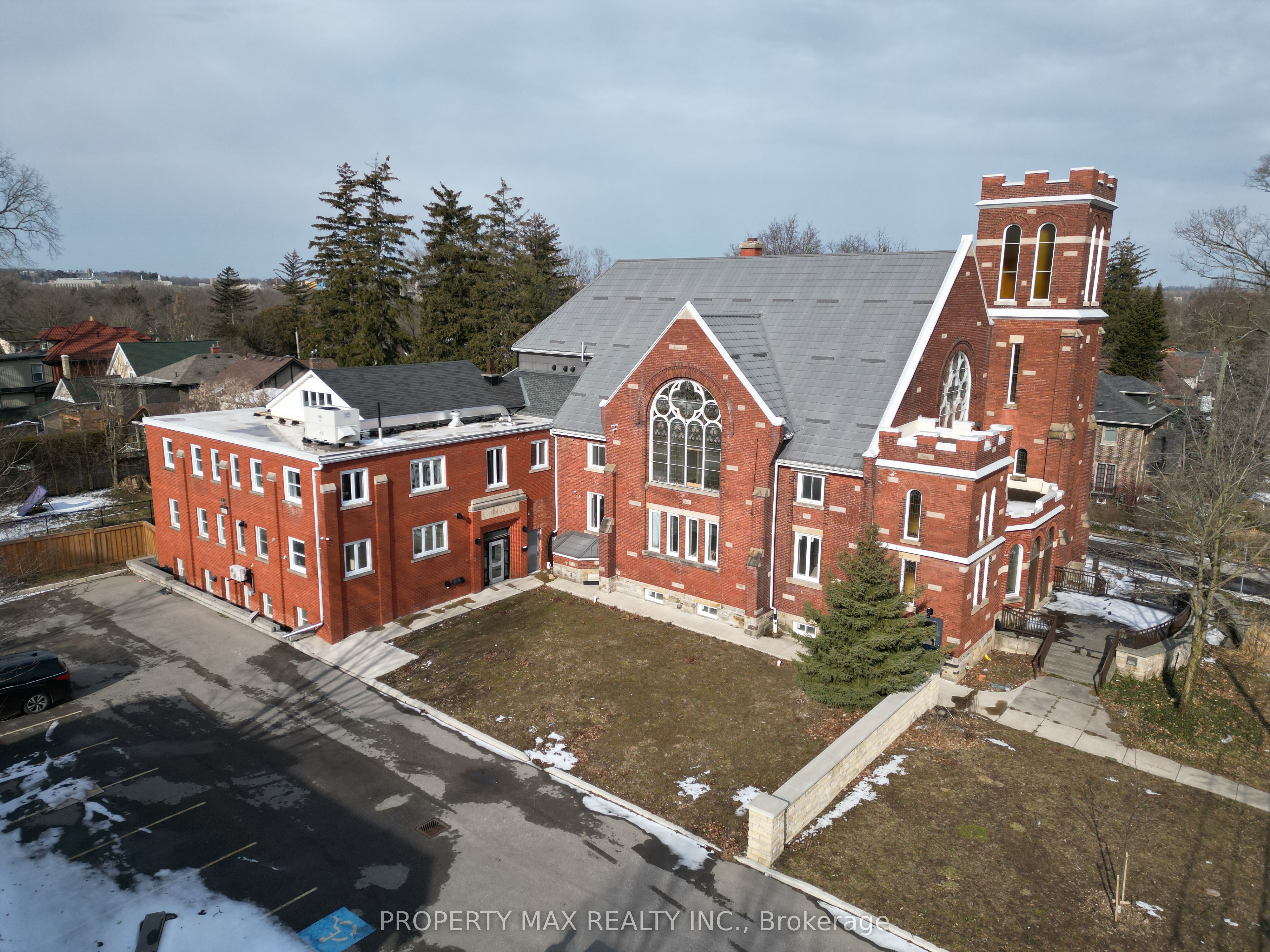 1061 Richmond Street Property Photo 3
