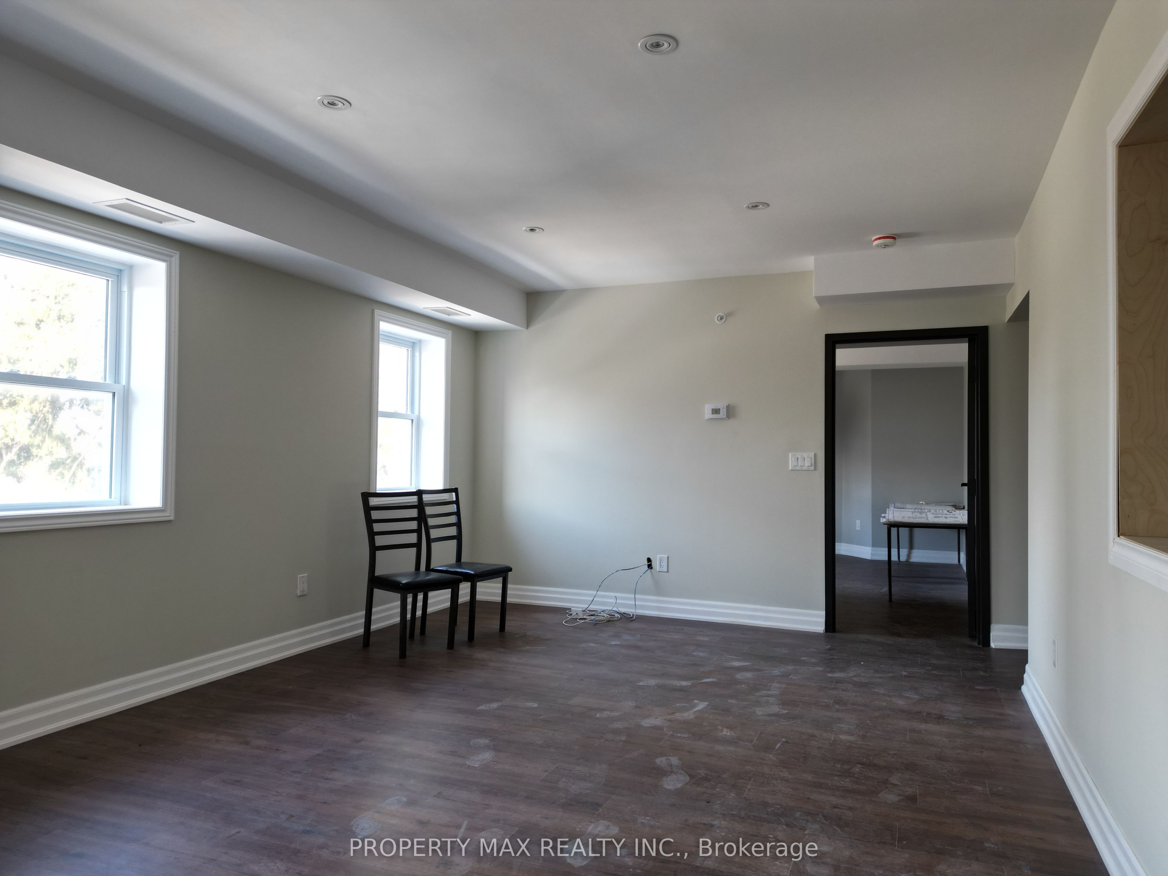 1061 Richmond Street Property Photo 7