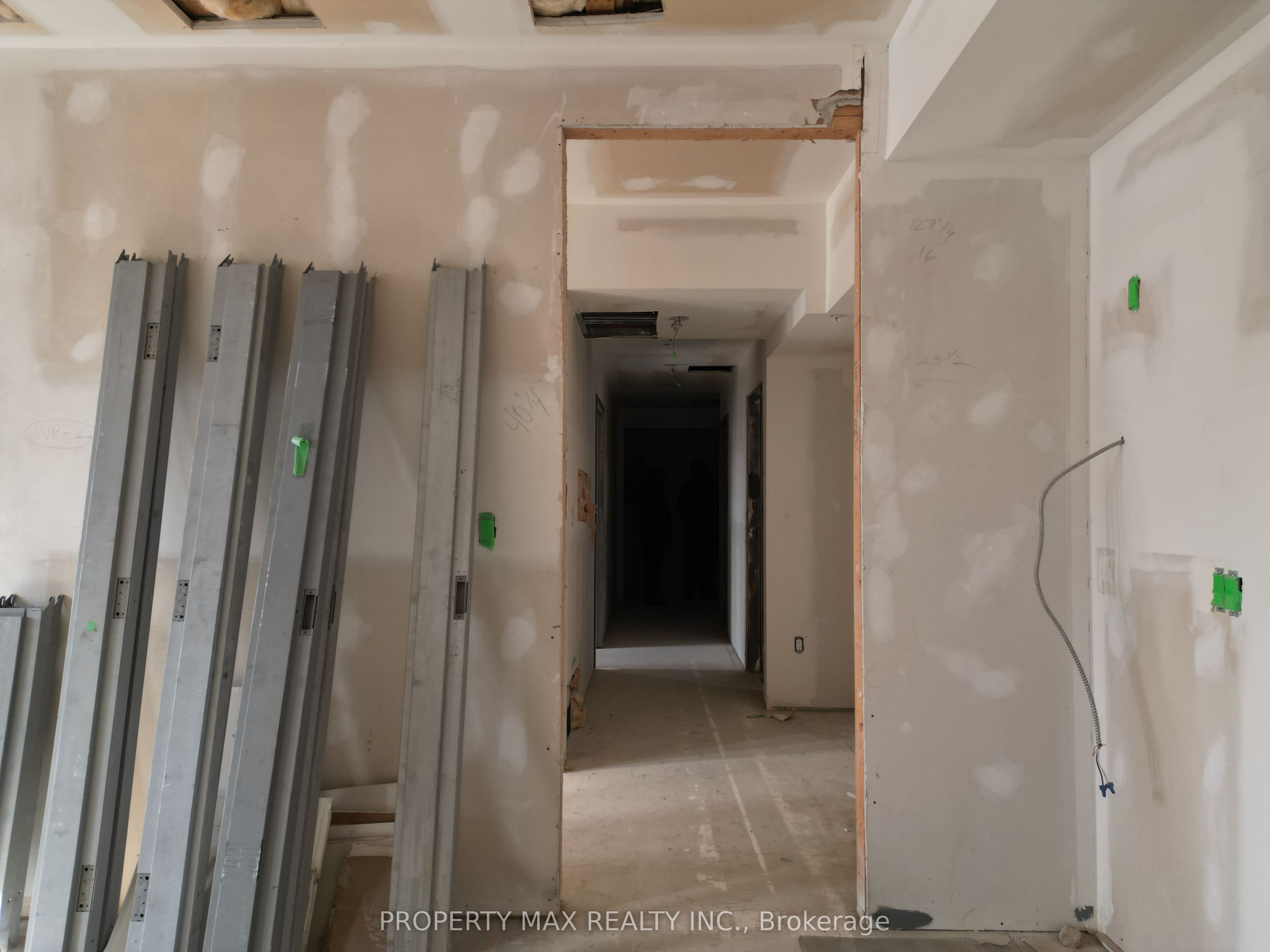 1061 Richmond Street Property Photo 17