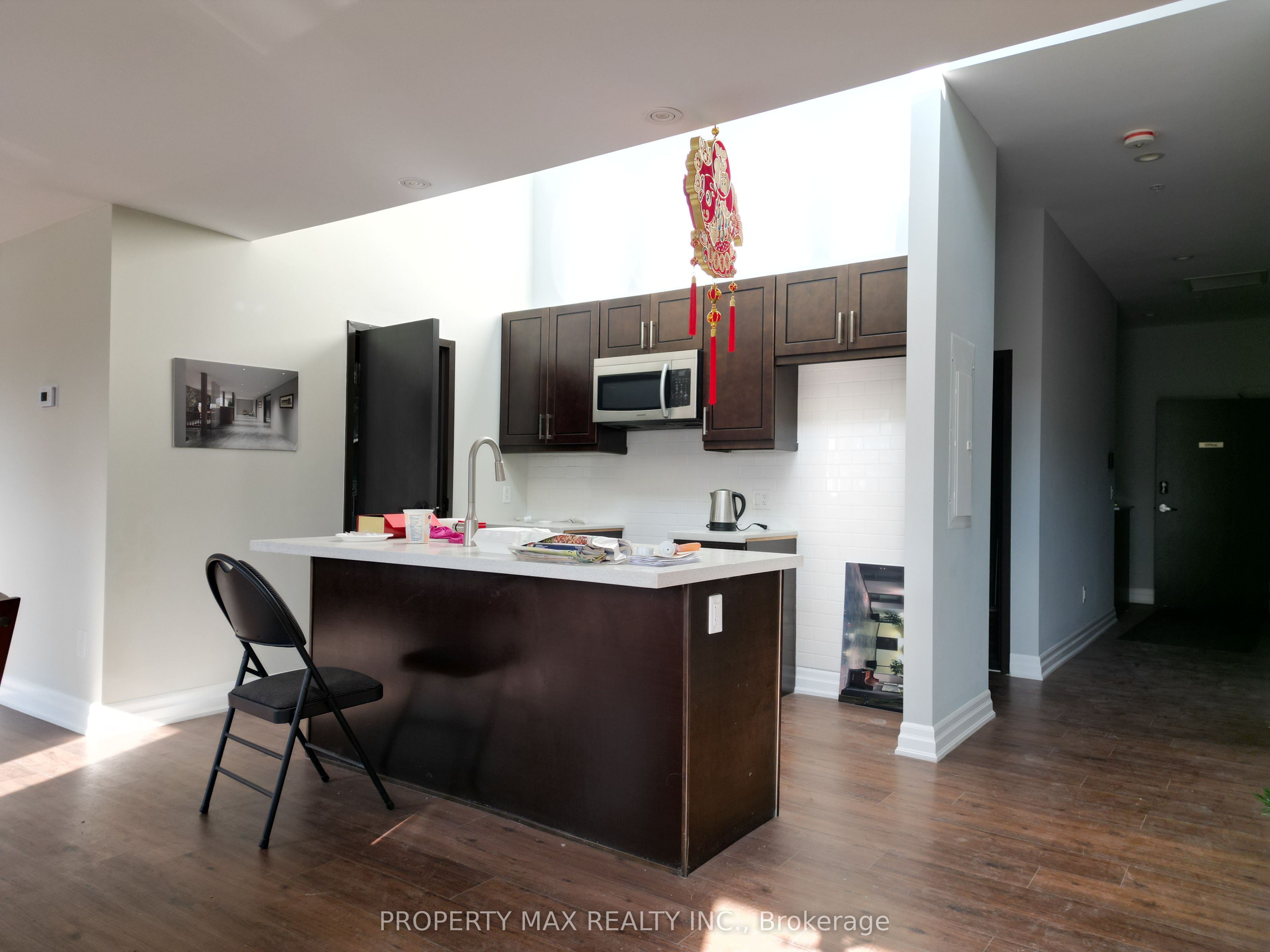 1061 Richmond Street Property Photo 21