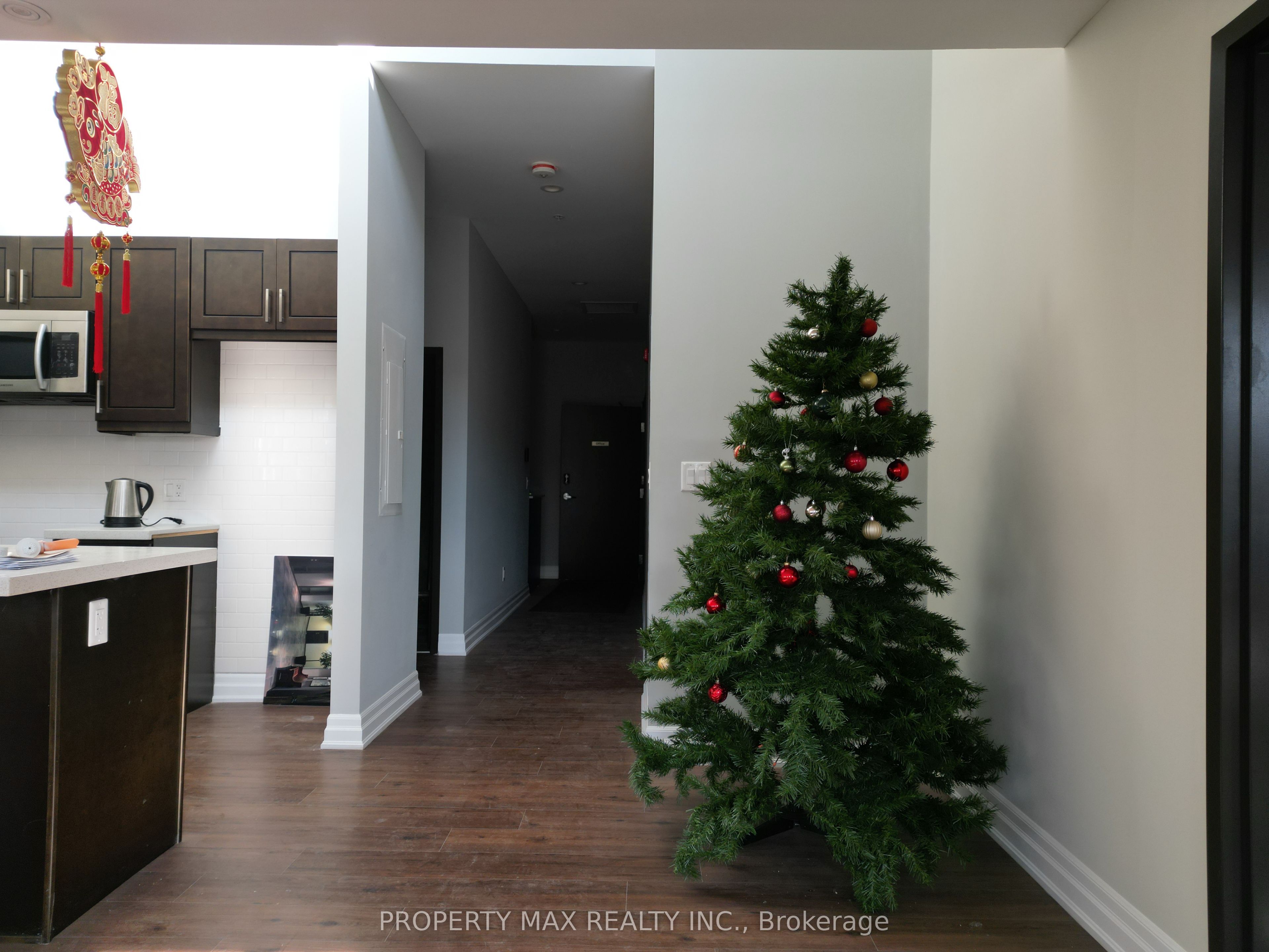 1061 Richmond Street Property Photo 22